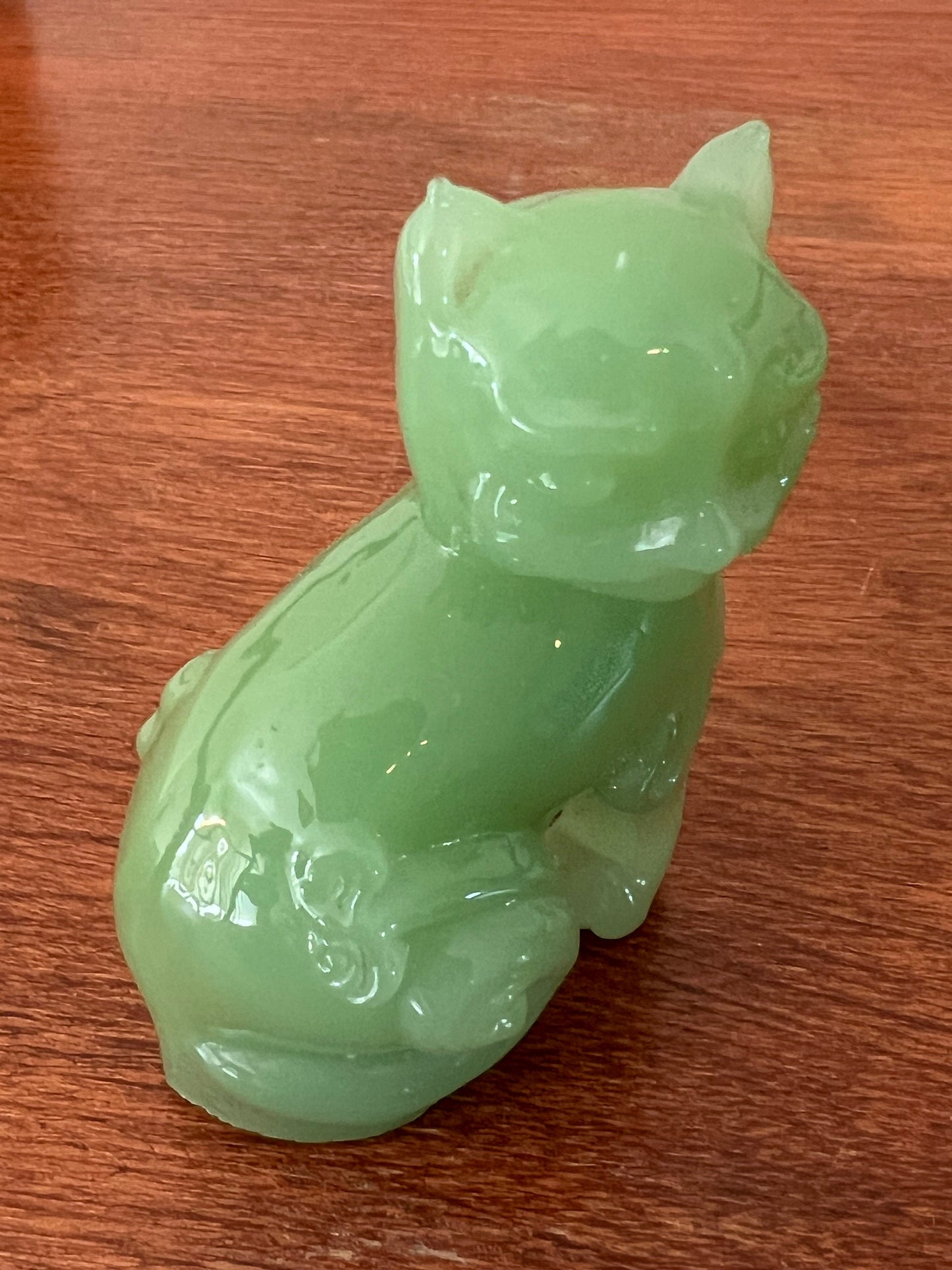 Vintage Jadeite Cat Figurine: Faberge Franklin Mint, 1986