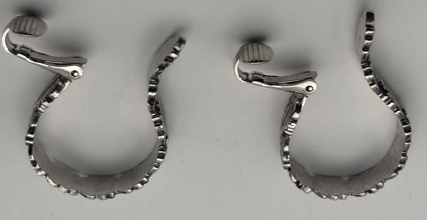 Vintage Avon Silver Clip On Earrings Lover Antiques and Vintage
