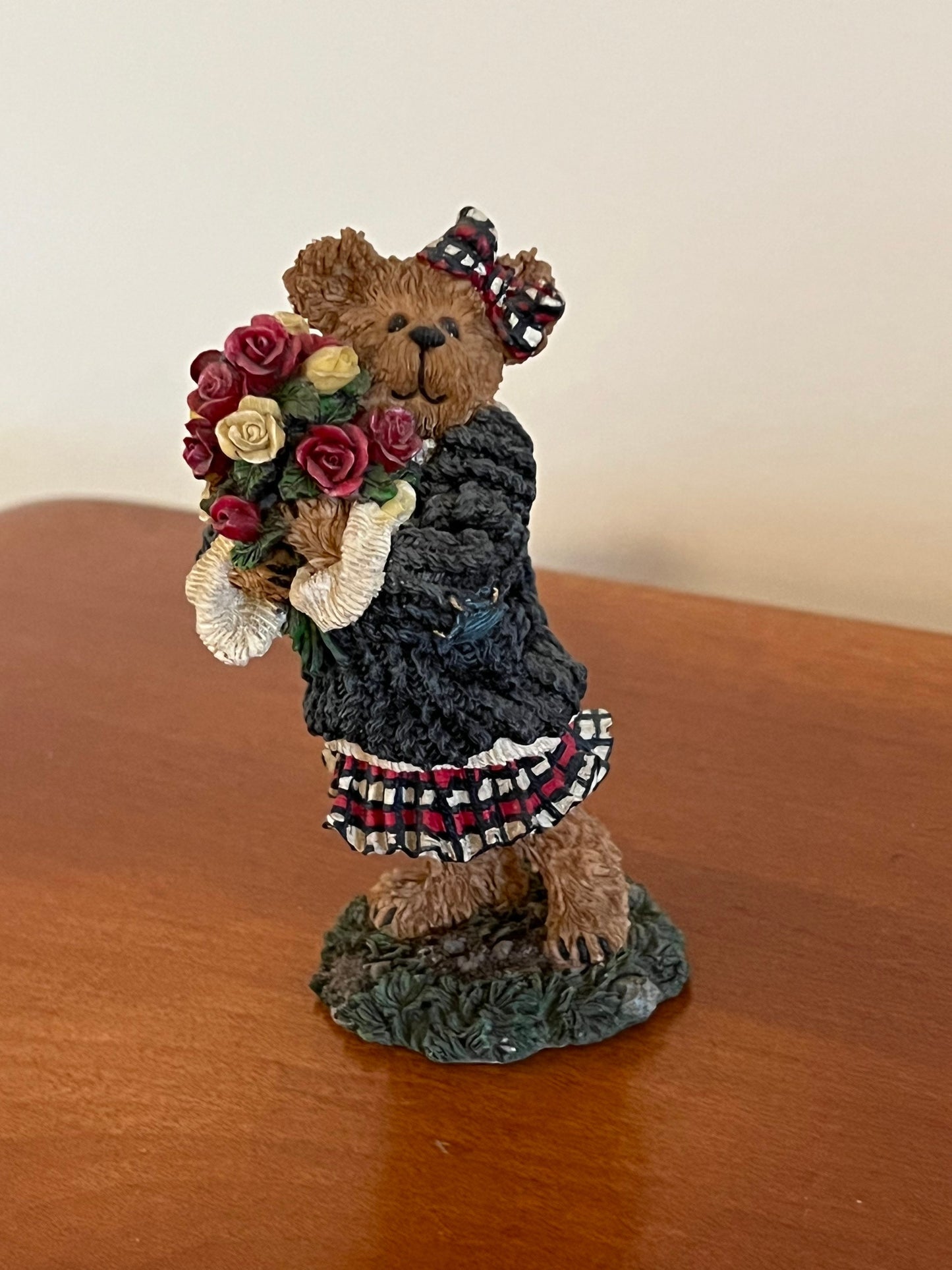 Boyds Bears & Friends Rosalie Bearheart Love is in the Air No. 228415