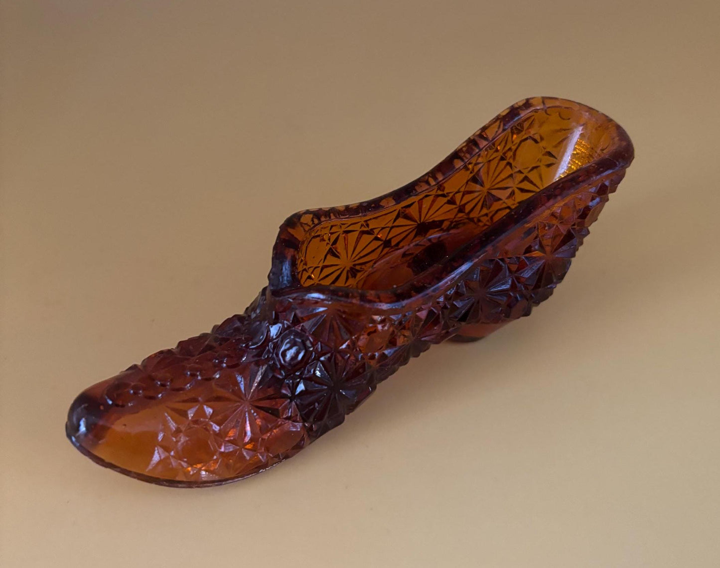 Amber Fenton Daisy and Button Slipper Shoe Princess Slipper Made of Glass Lover Antiques and Vintage
