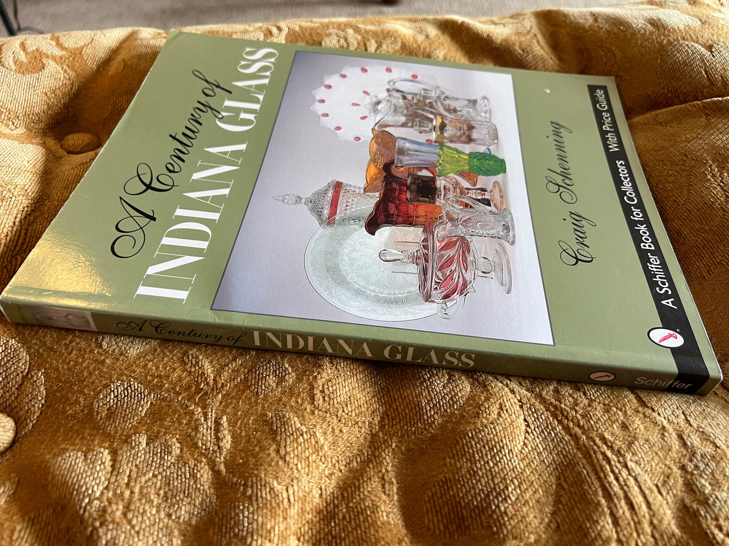 A Century of Indiana Glass Book: Price Guide for Glassware Art
