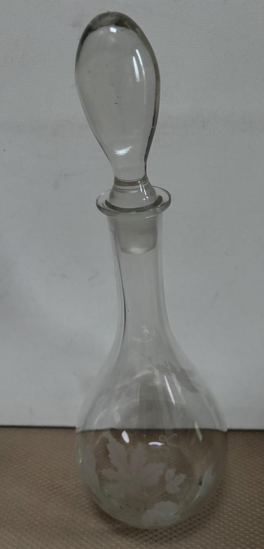 Vintage Etched Glass Decanter Wine Bottle Decanter & Stopper Tall Crystal Glass Lover Antiques and Vintage