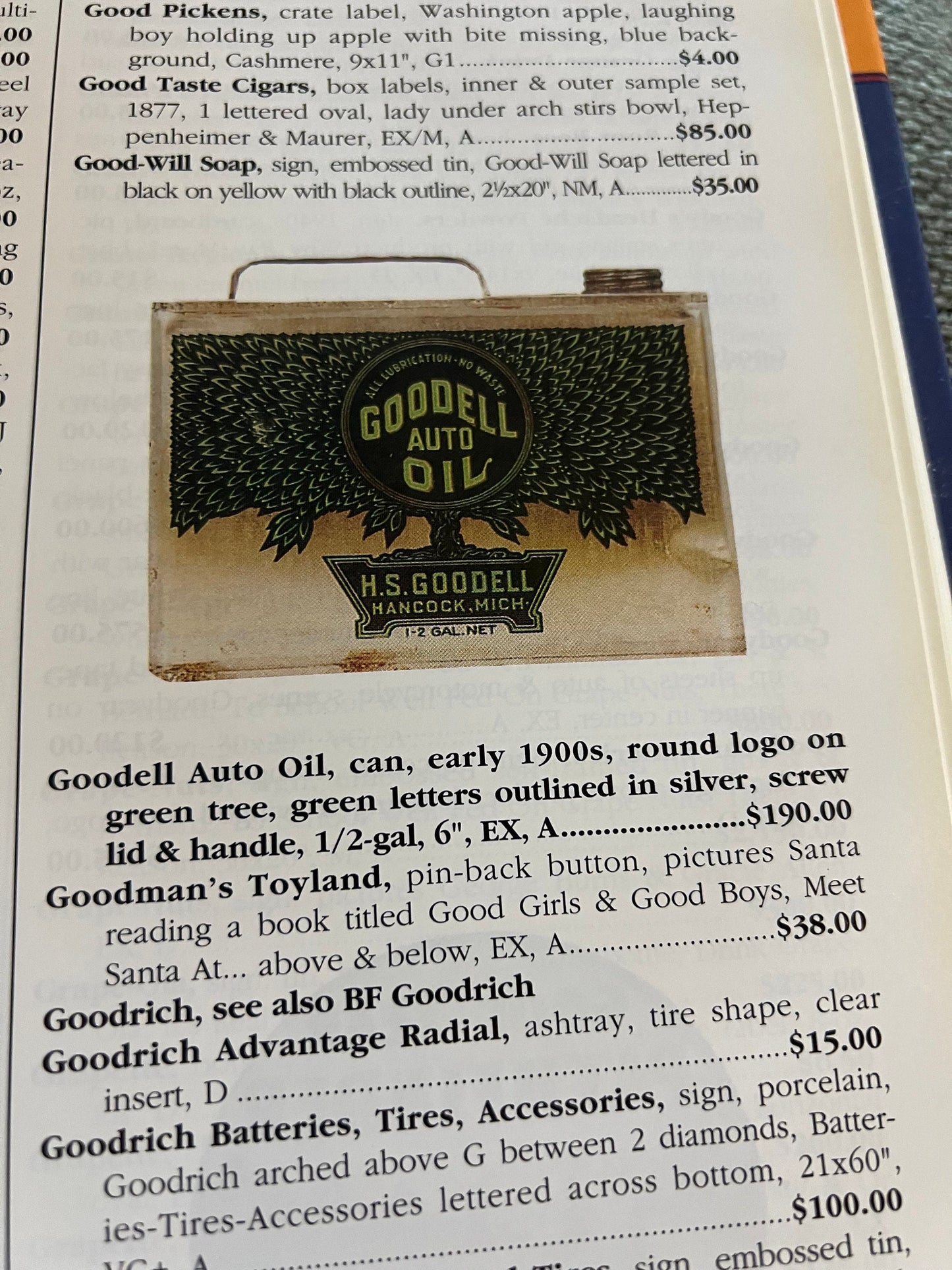 Huxford's Collectible Advertising Book: Illustrated Value Guide, Second Edition