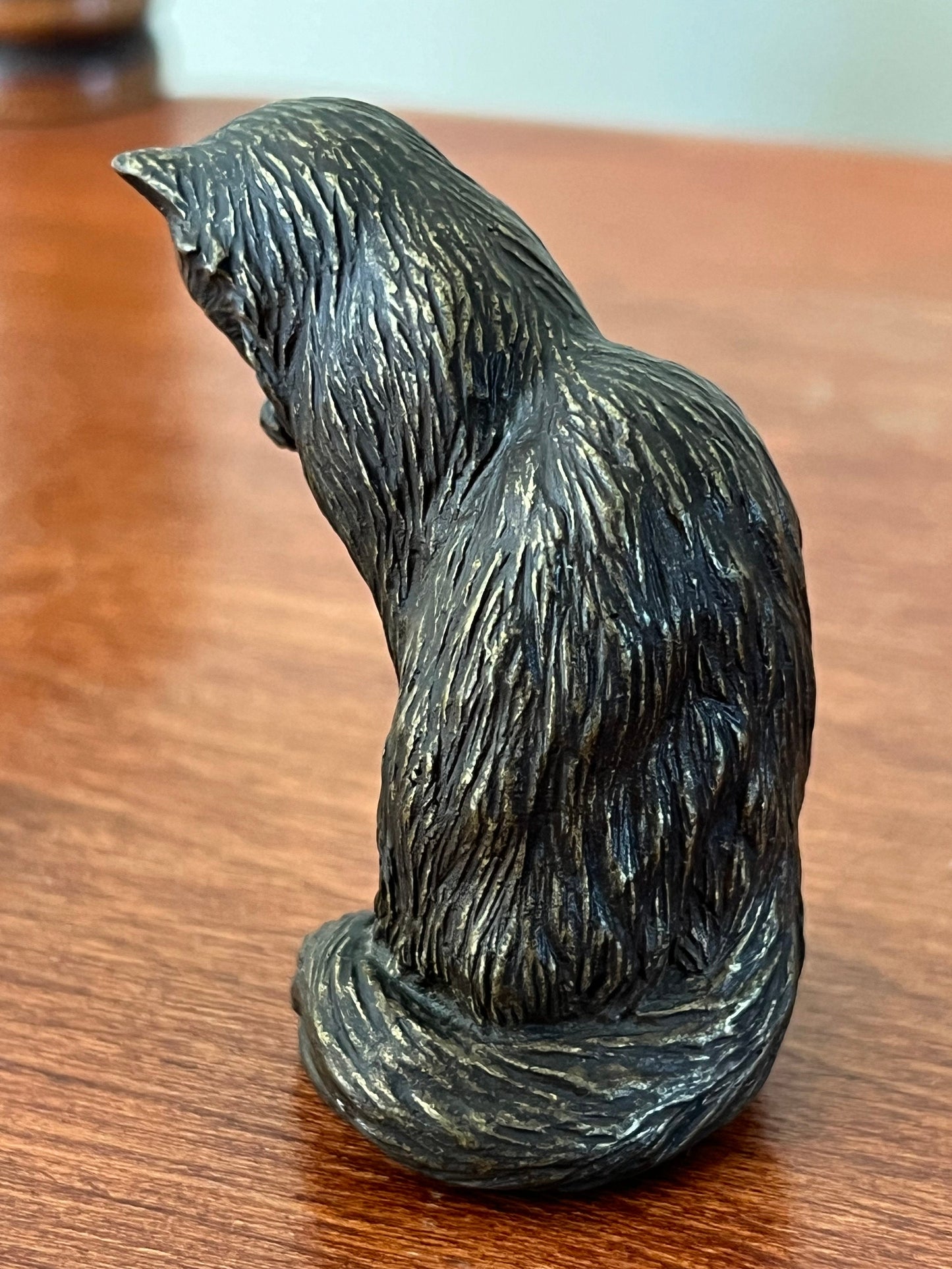 Vintage Franklin Mint Pewter Cat Figurine: Paw Licking Statue