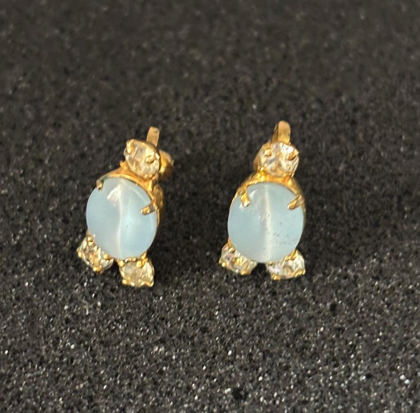 Vintage Green & Gold Stone Earrings Lover Antiques and Vintage