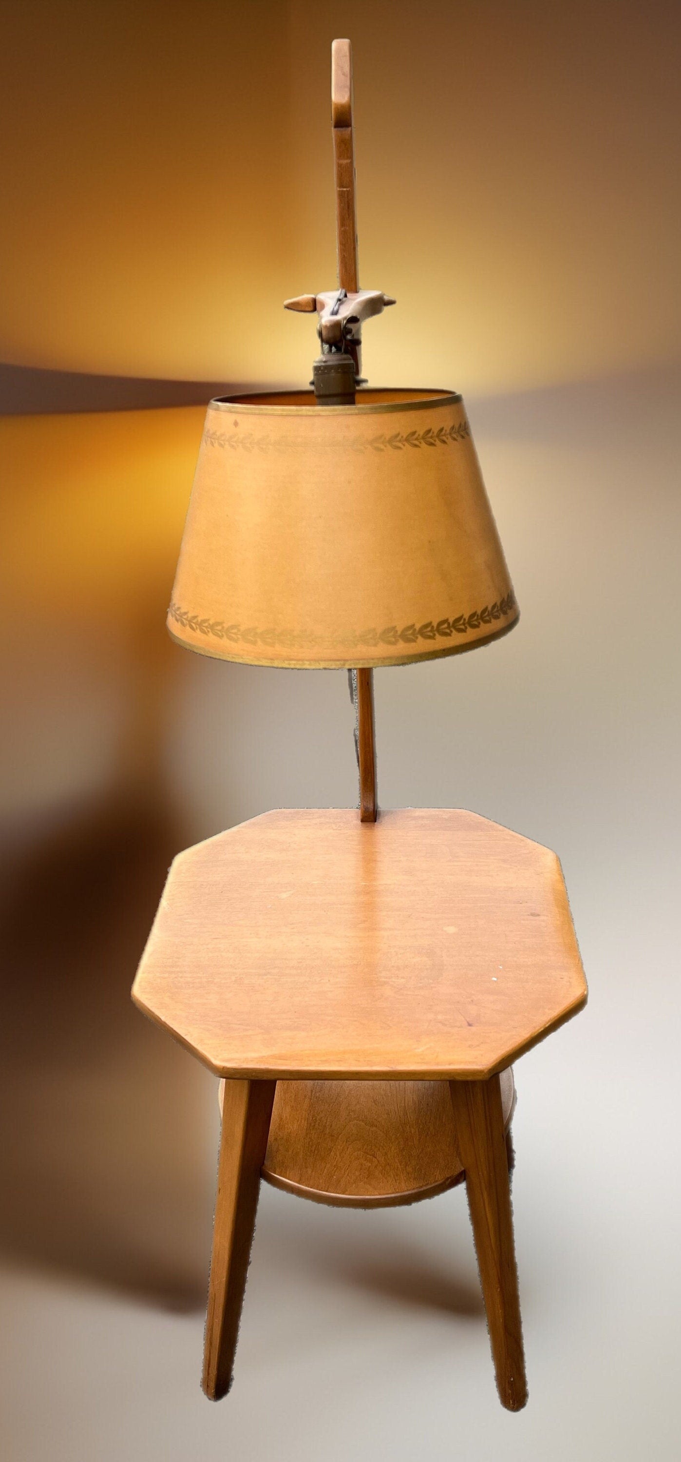 Cushman Colonial Two-Shelf Table Lamp No. 5402 - Mid-Century Modern