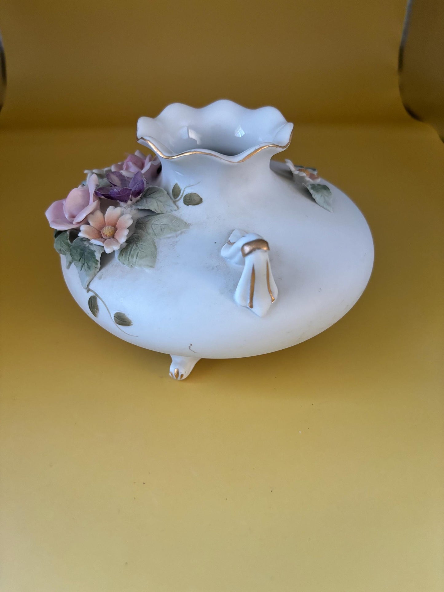 Vintage Lefton Hand Painted Porcelain Vase Capodimonte Style Figurines Japanese Lover Antiques and Vintage
