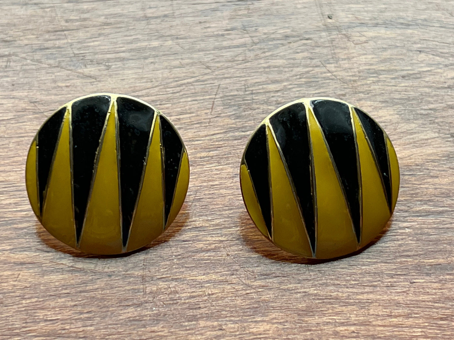 Vintage black and yellow gold tone enamel round earrings mid century modern jewelry