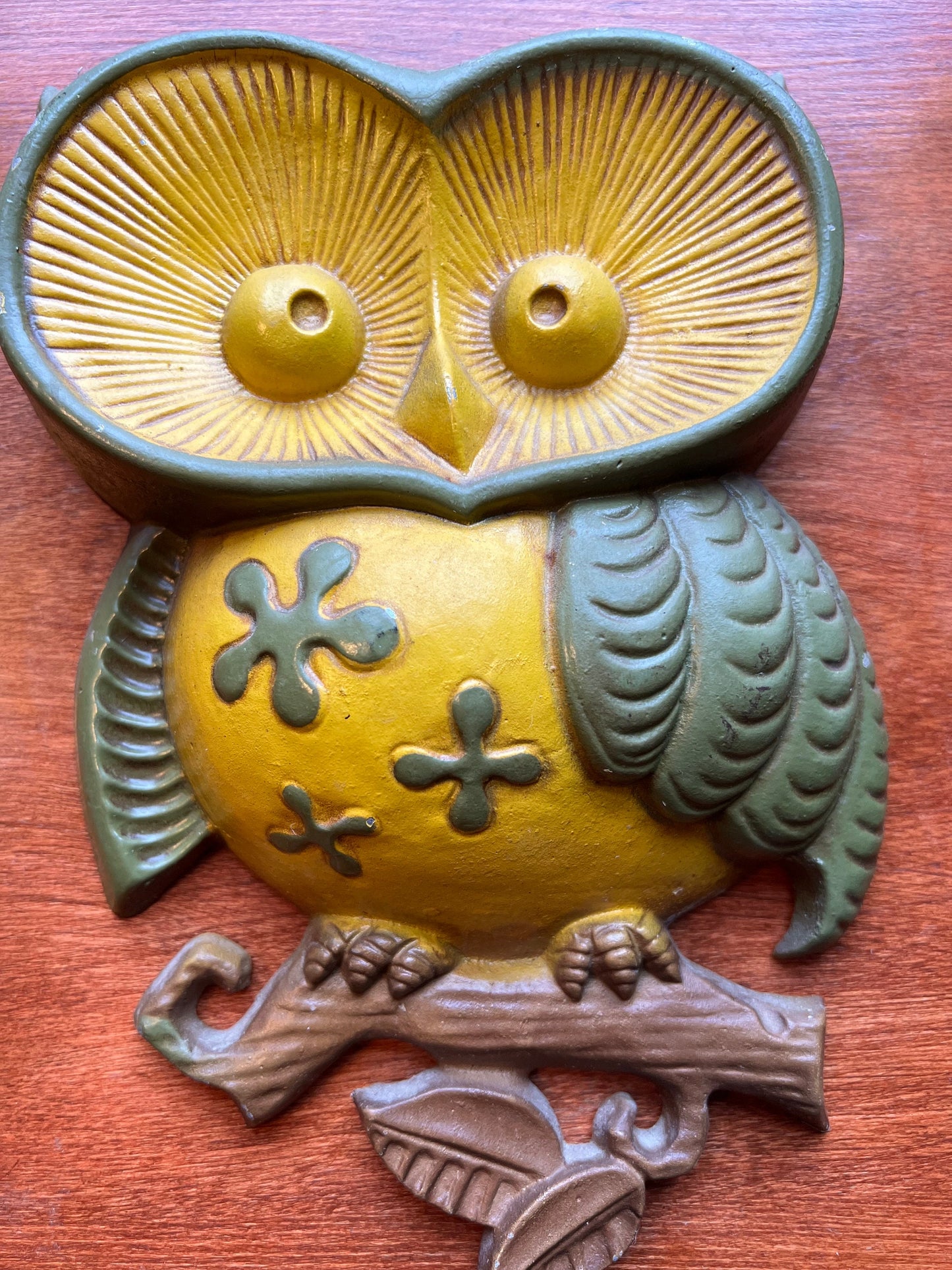 Vintage Sexton Cast Metal Owl Wall Art Pair - 1970s Green Owls