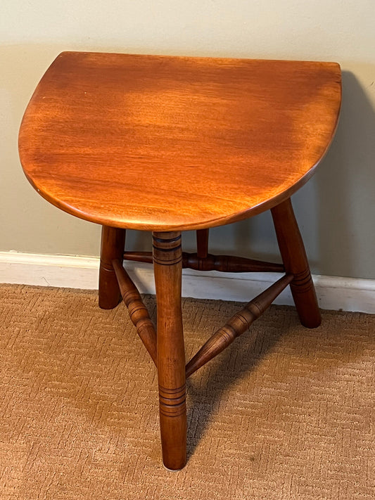 Cushman Colonial Creations Tripod Drop Leaf End Table No. 3-21, Lover Antiques and Vintage