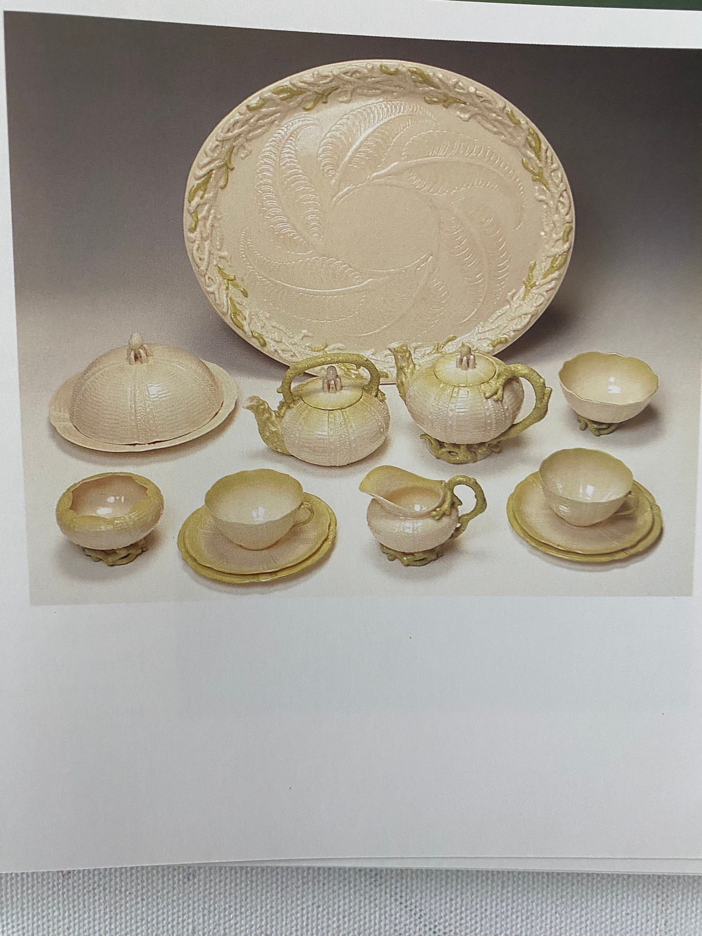 Belleek Irish Porcelain Guide by Marion Langham (1993 Hardcover)