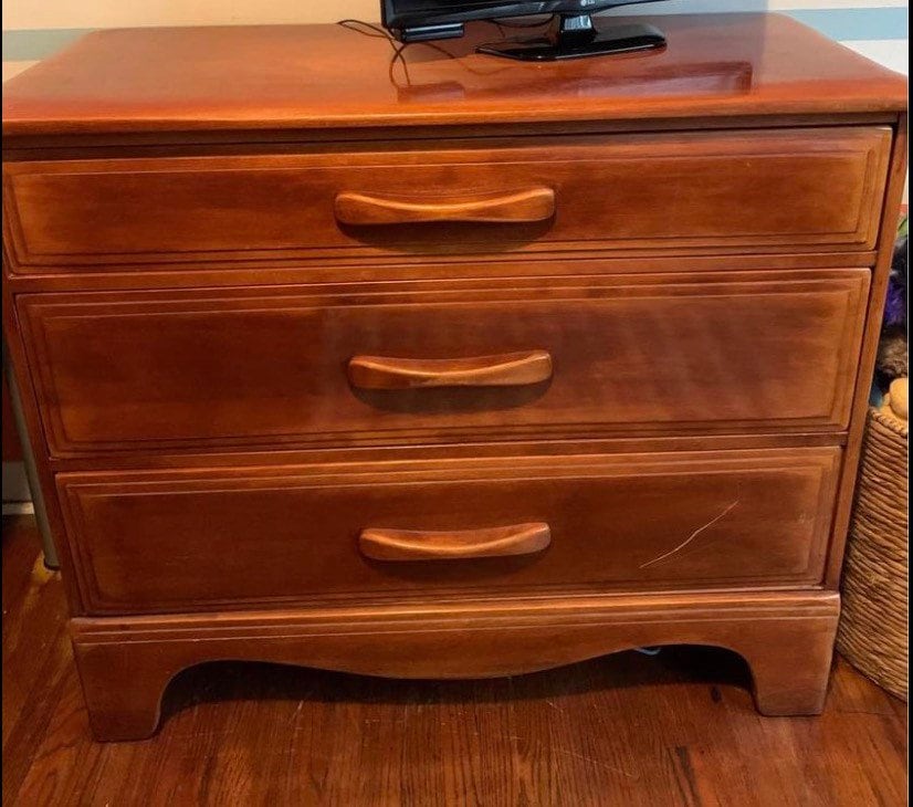 Vintage Cushman Colonial Creations Molly Stark 3 drawer dresser No.2053 & matching mirror No. 2057 Lover Antiques and Vintage