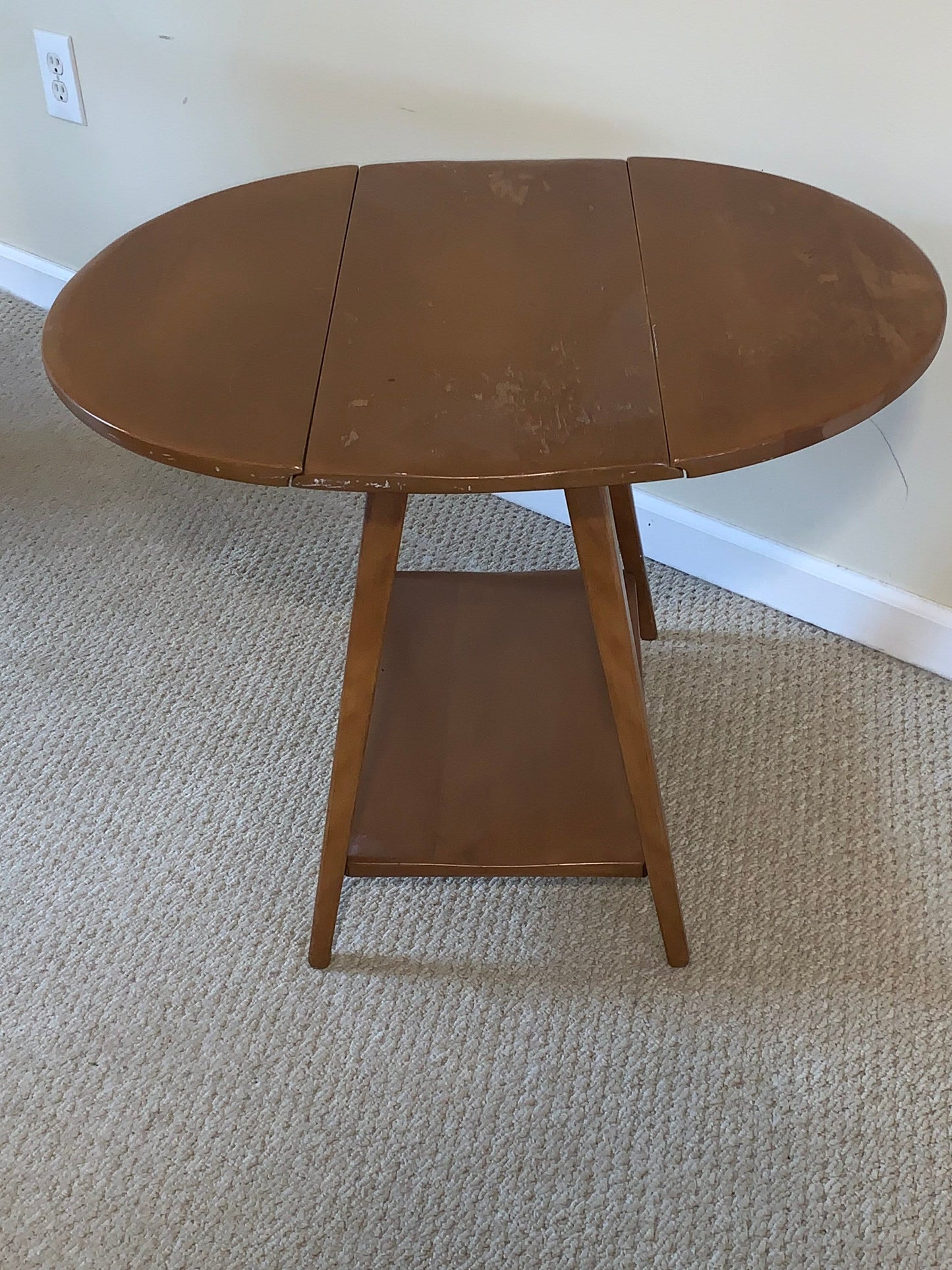 Cushman Colonial Creations Brookhollow end table #8006 created in 1938