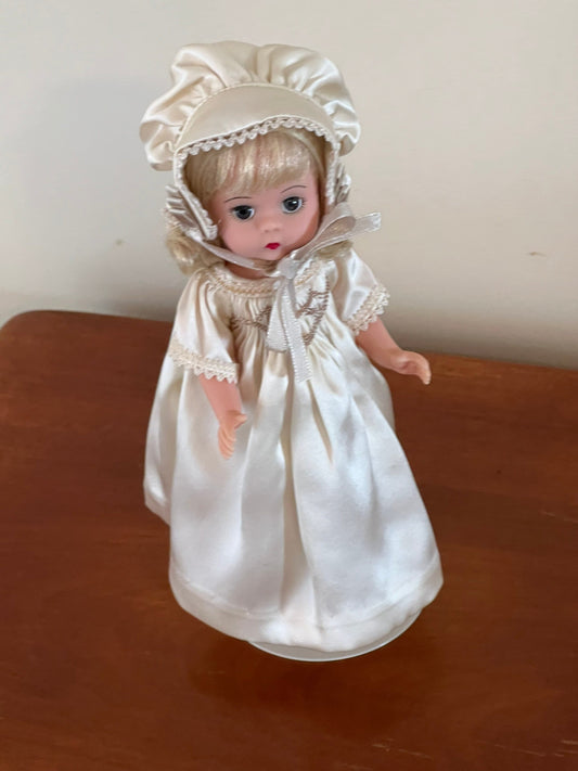 Madame Alexander Now I Lay Me Down to Sleep Doll #28380 8” tall includes the original box Dolls Lover Antiques and Vintage