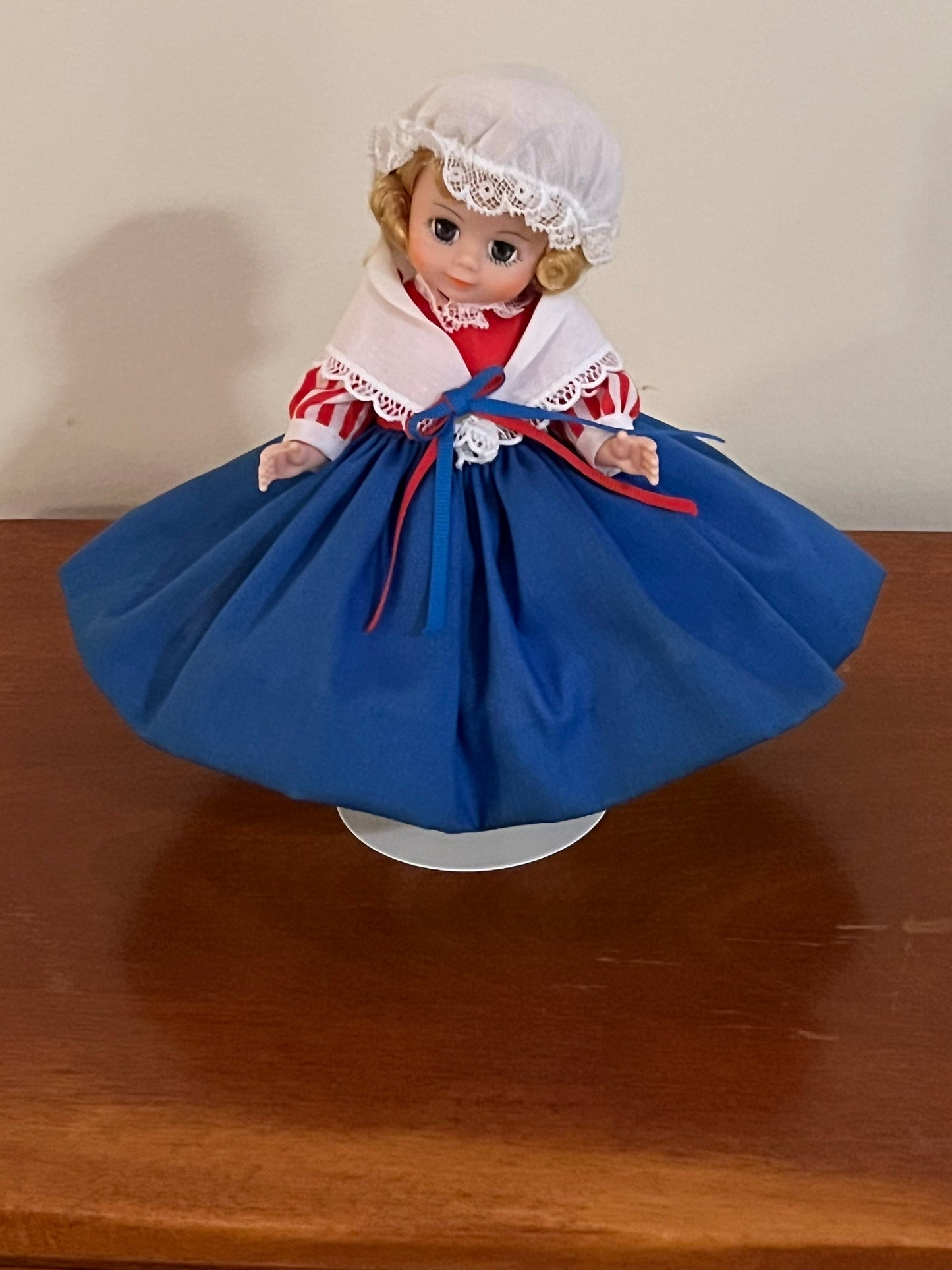 Madame Alexander United States Doll #516 with original box