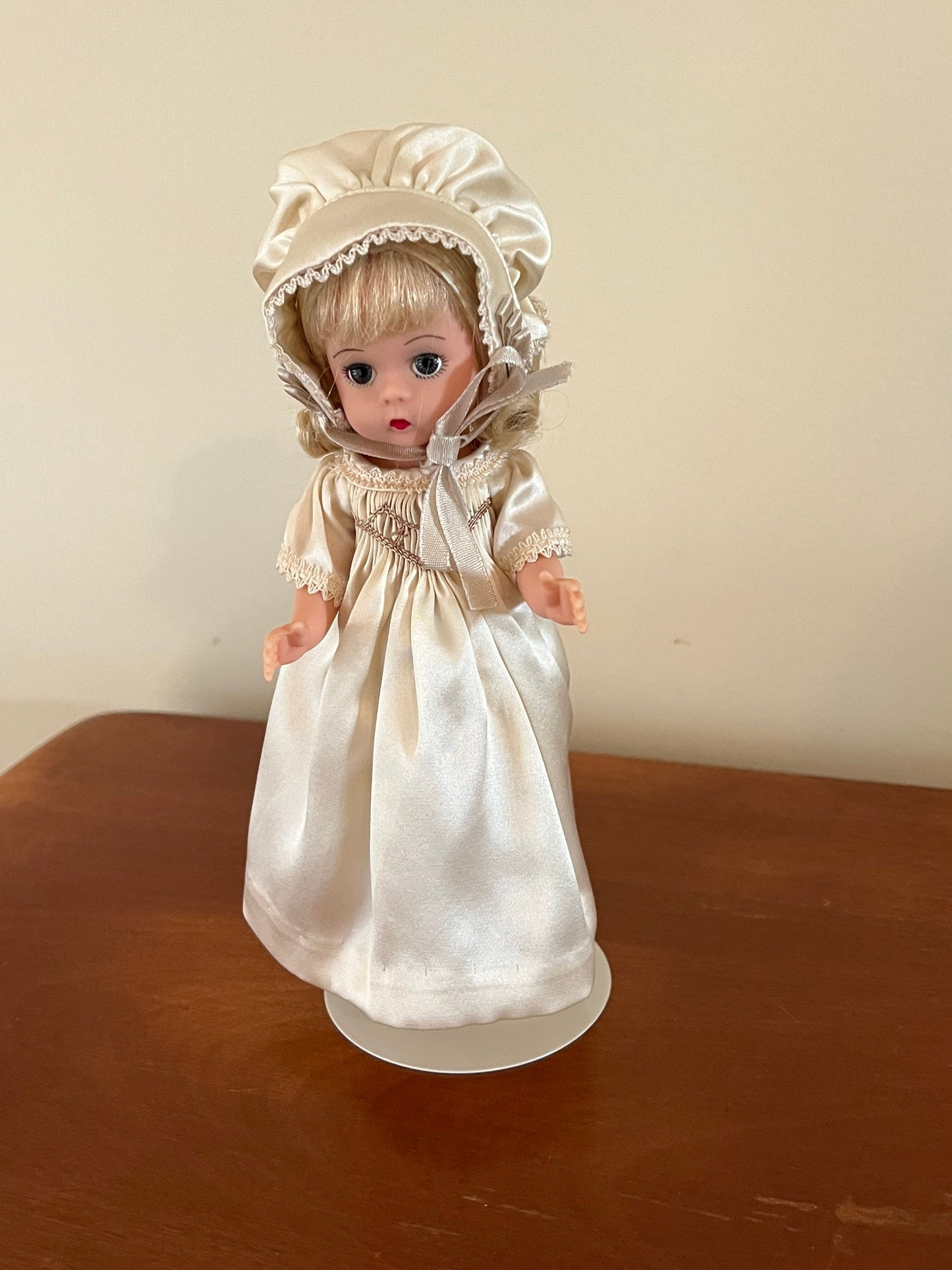 Madame Alexander Now I Lay Me Down to Sleep Doll #28380 8” tall includes the original box Dolls Lover Antiques and Vintage
