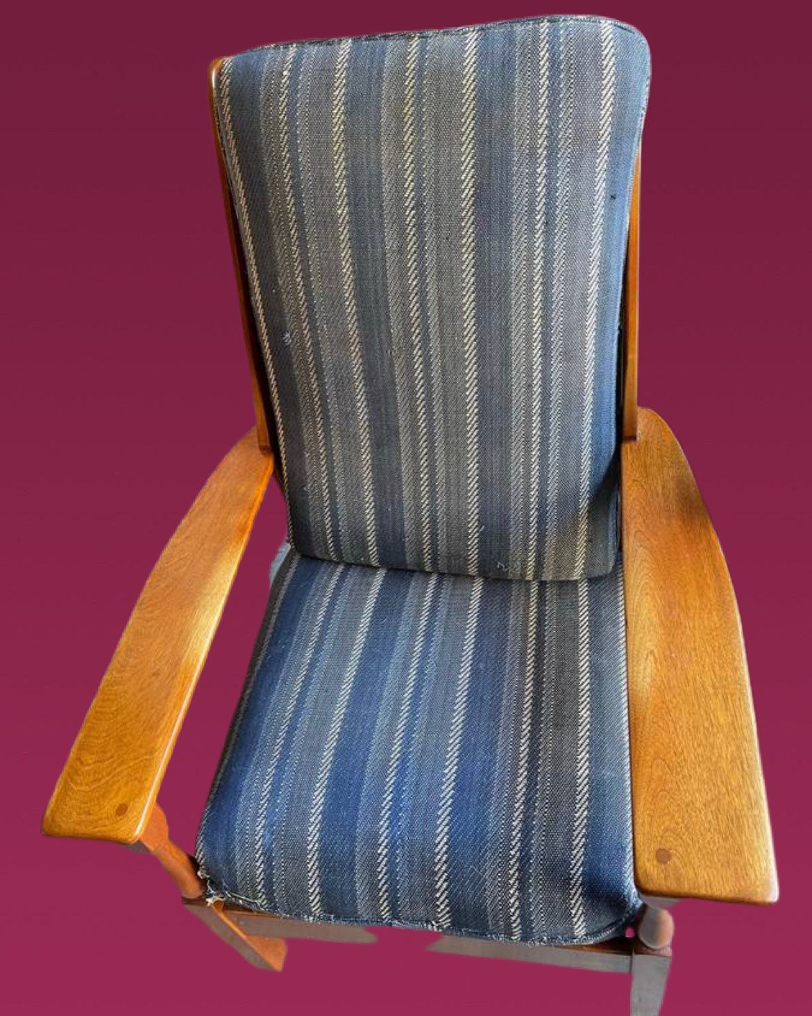 Cushman Mid Century Modern Fairfield High Back Chair No. 082, Chair with its original Cushions, Lover Antiques and Vintage