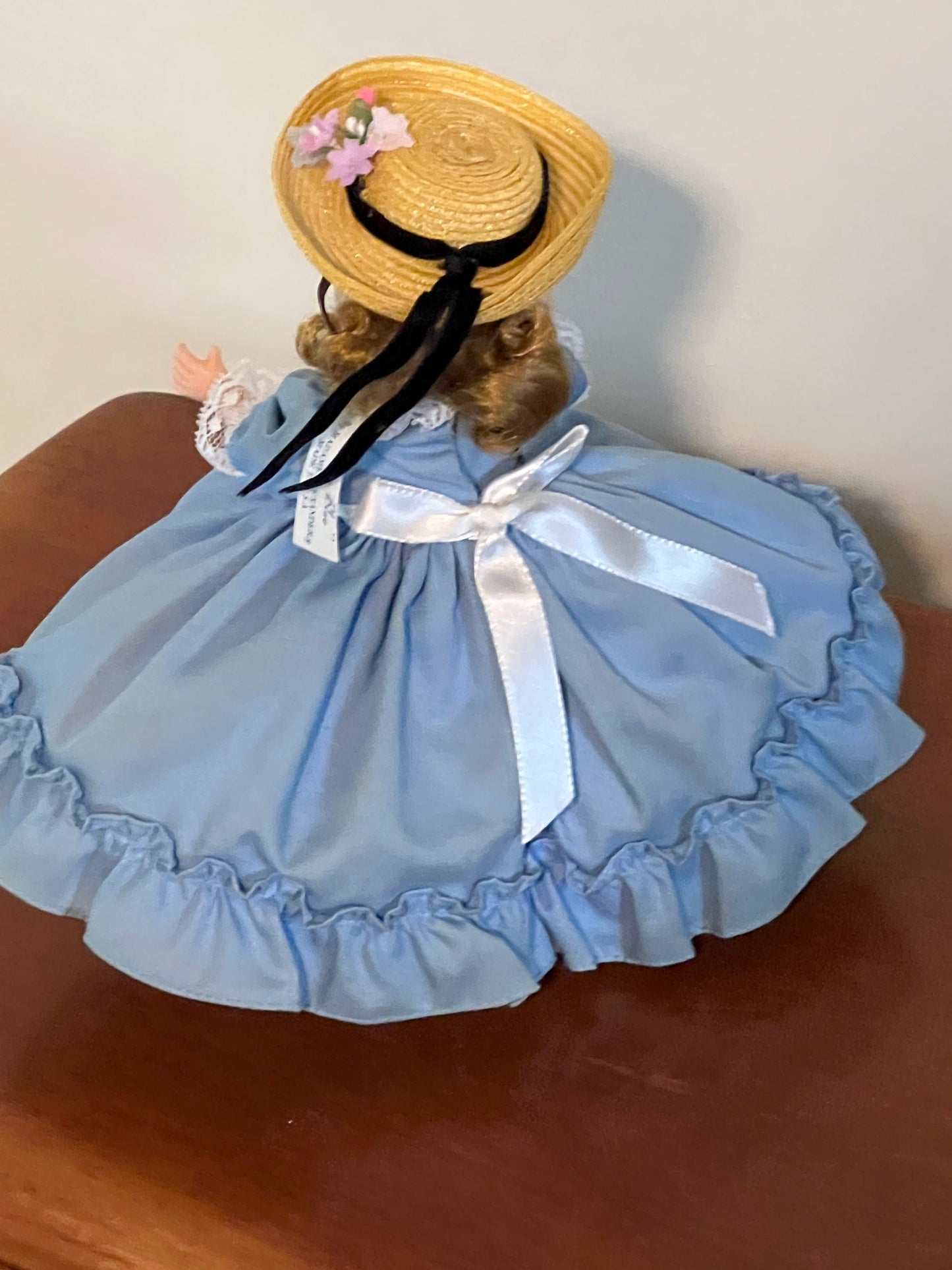 Madame Alexander Doll Betty Blue Model #420 Doll 8” tall, original box