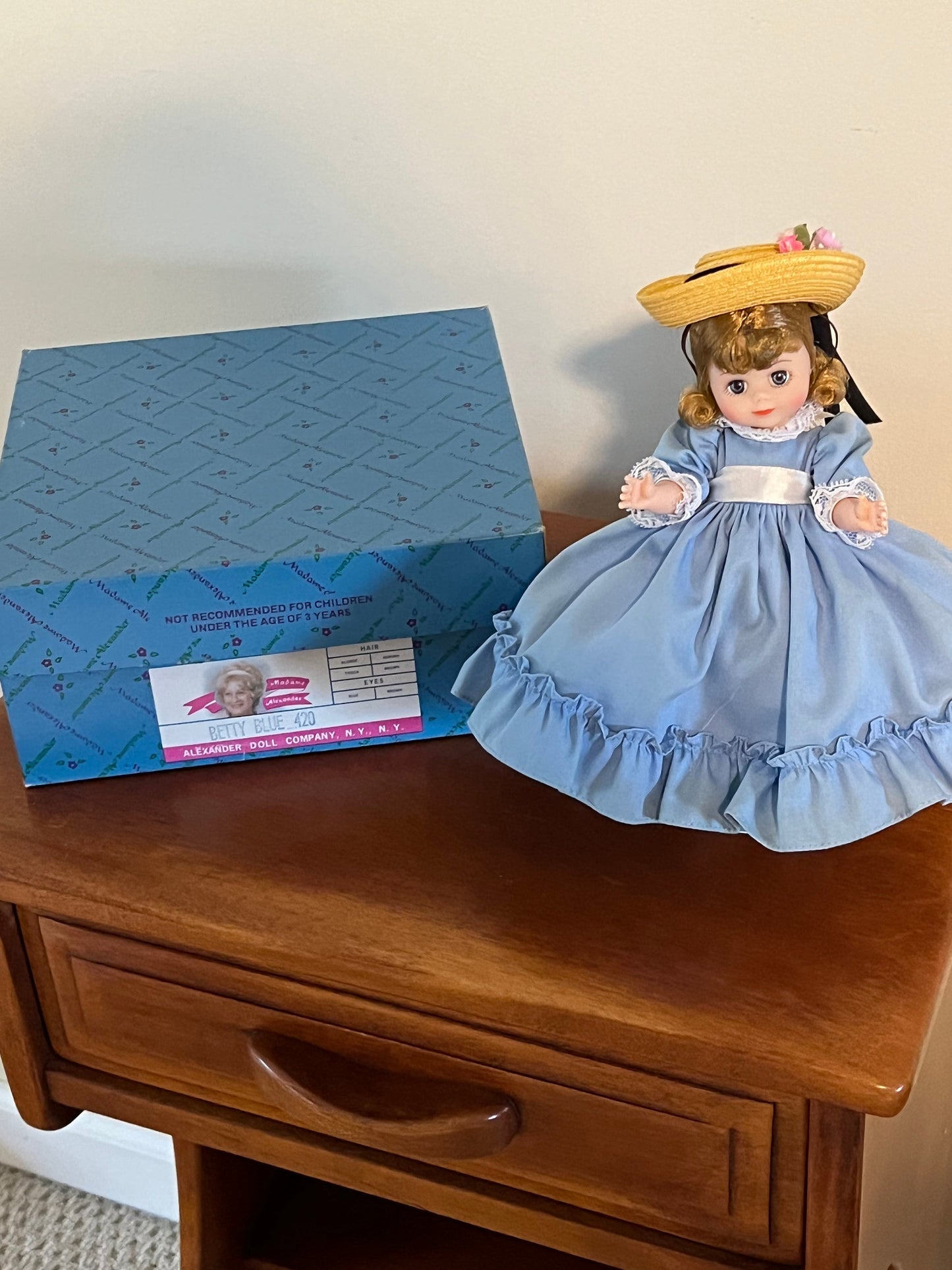 Madame Alexander Doll Betty Blue Model #420 Doll 8” tall, original box