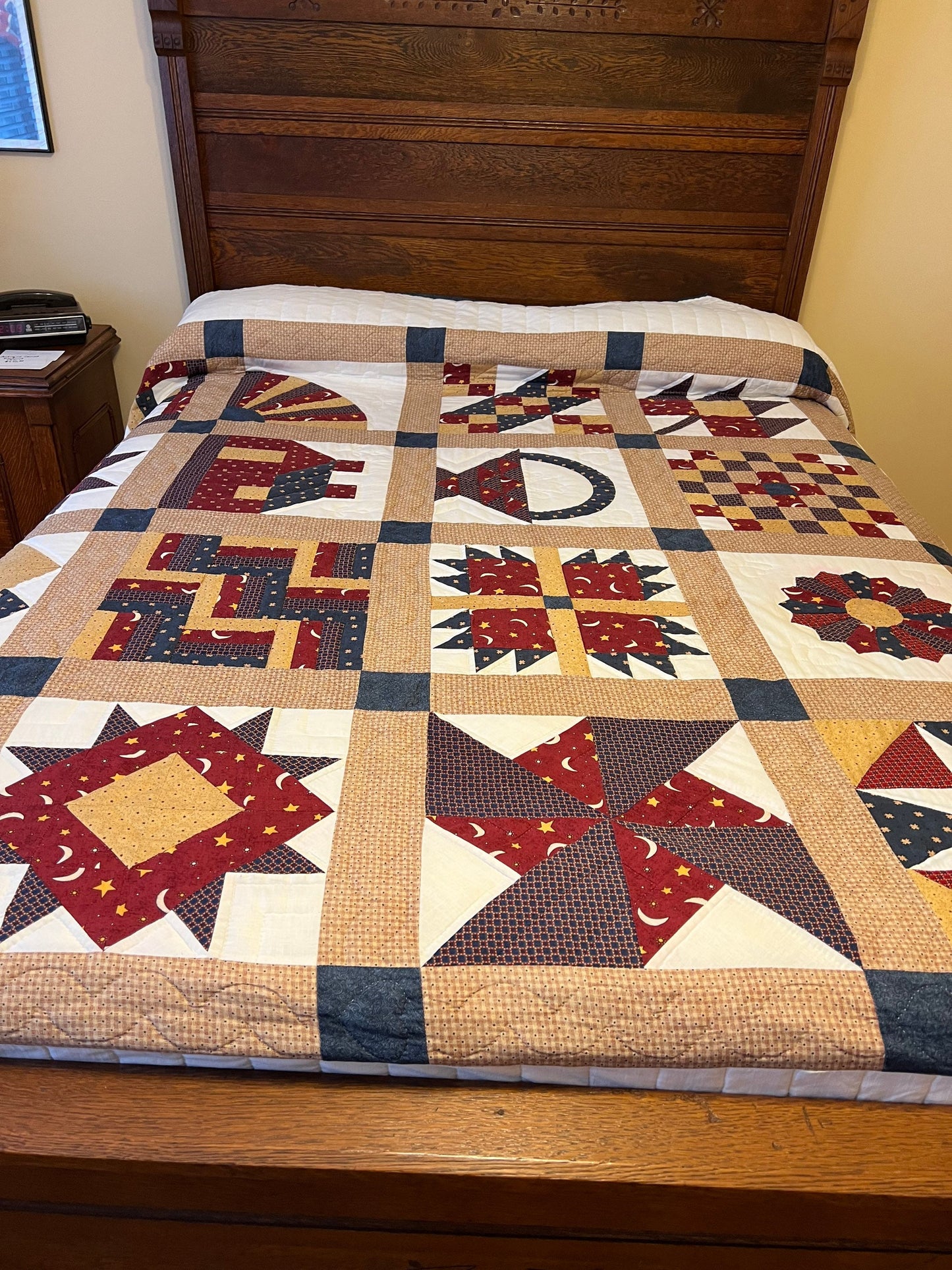 Vintage handmade quilt fits full/Queen sized bed