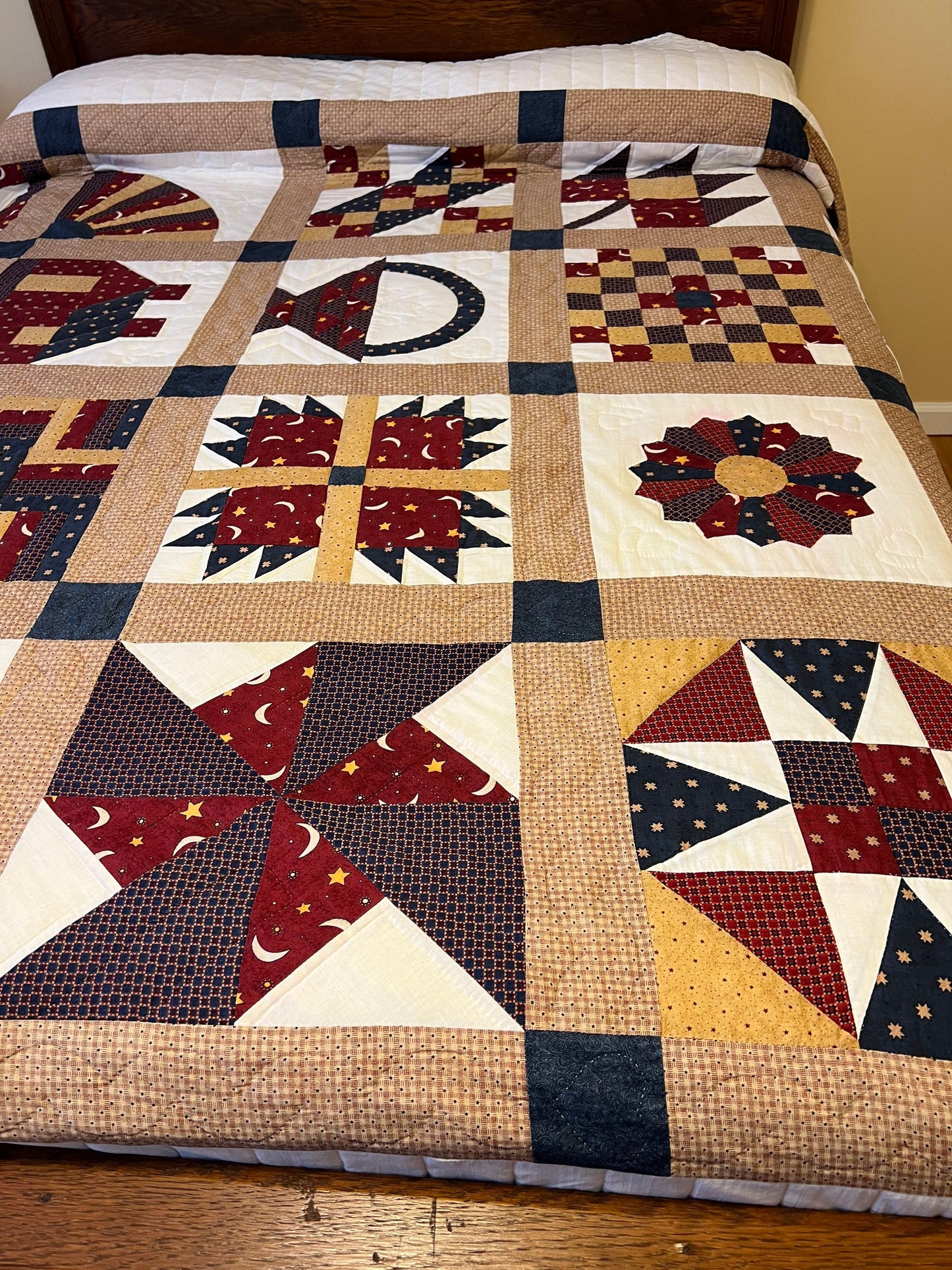 Vintage handmade quilt fits full/Queen sized bed