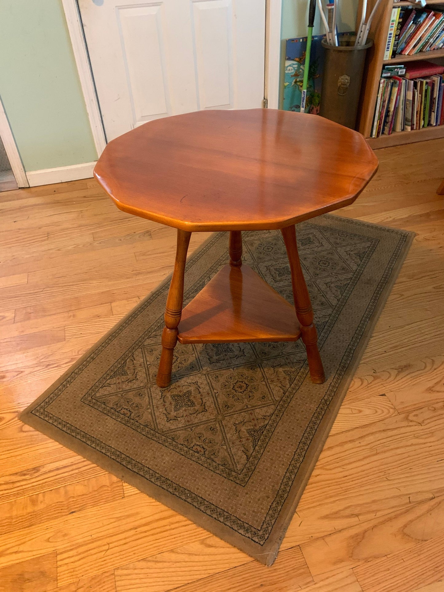 Cushman Colonial Creations Hudson Table No. 3–150