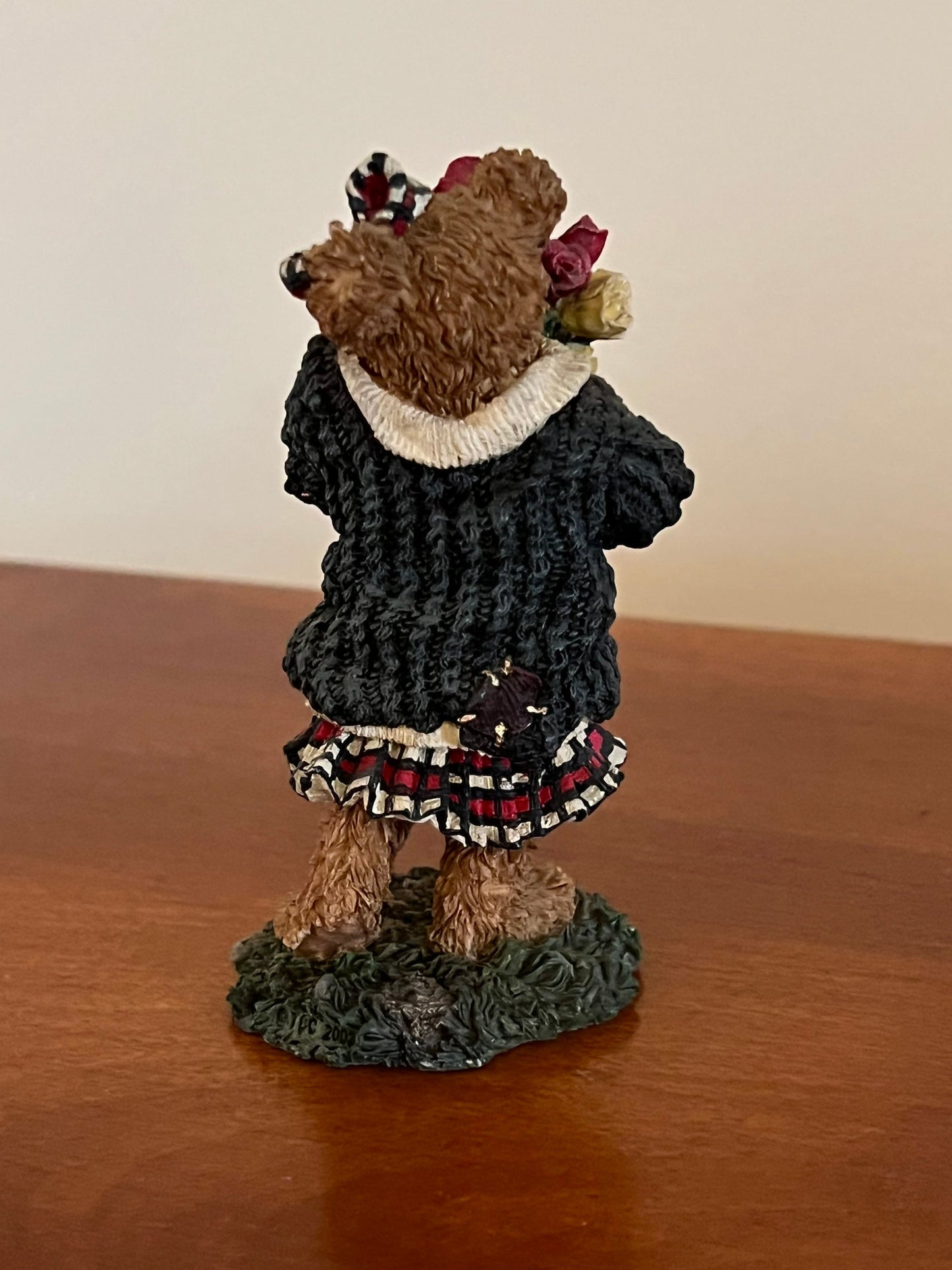 Boyds Bears & Friends Rosalie Bearheart Love is in the Air No. 228415