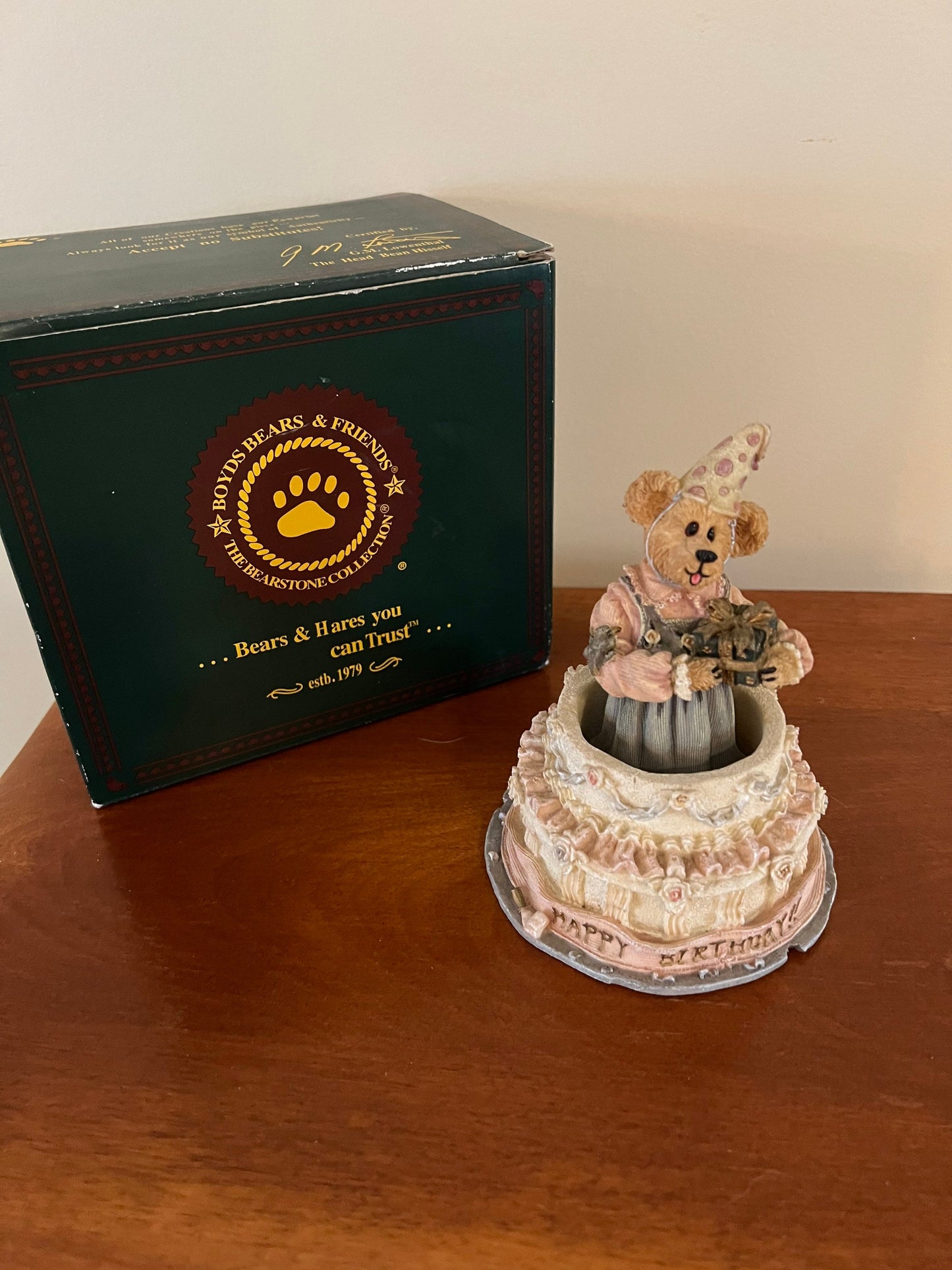 The Boyds Collection Gypsy Rose Surprise!! No. 228332 1993 In very good condition