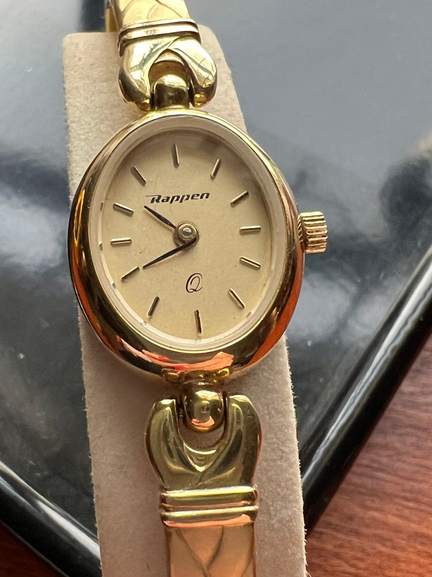 Vintage Rappen Elegant gold tone Heart Watch Jewelry Girl Gift Lover Antiques and Vintage
