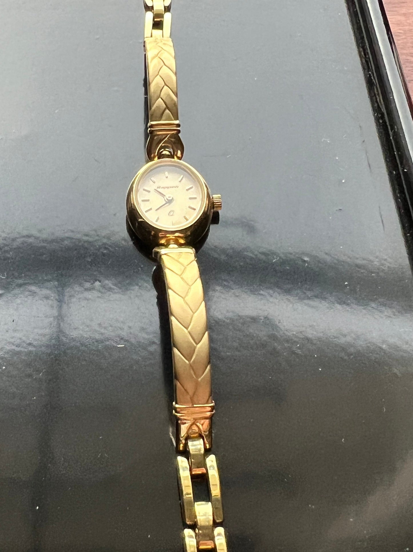 Vintage Rappen Elegant gold tone Heart Watch Jewelry Girl Gift Lover Antiques and Vintage