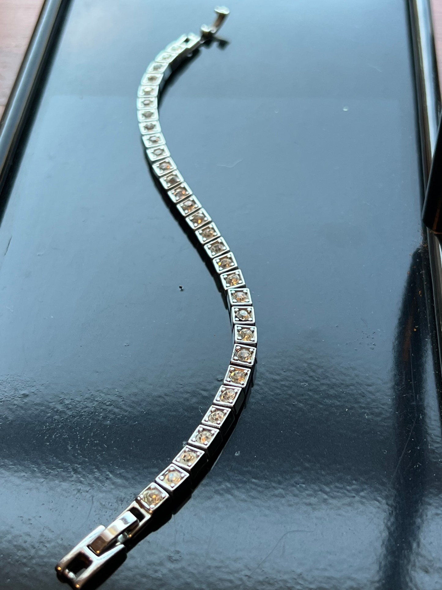 Vintage Rhinestone tennis bracelet jewelry 8” silver tone