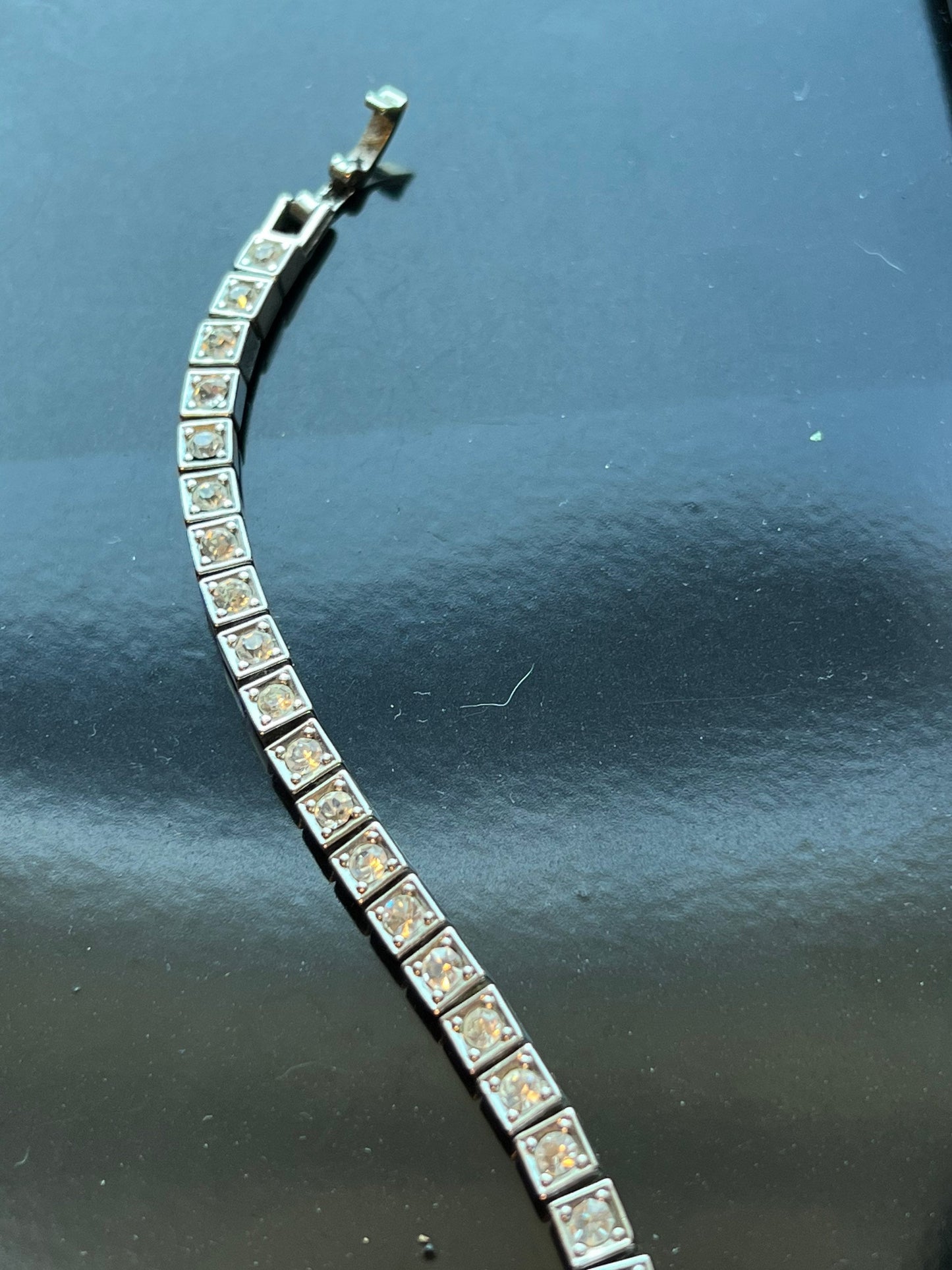 Vintage Rhinestone tennis bracelet jewelry 8” silver tone
