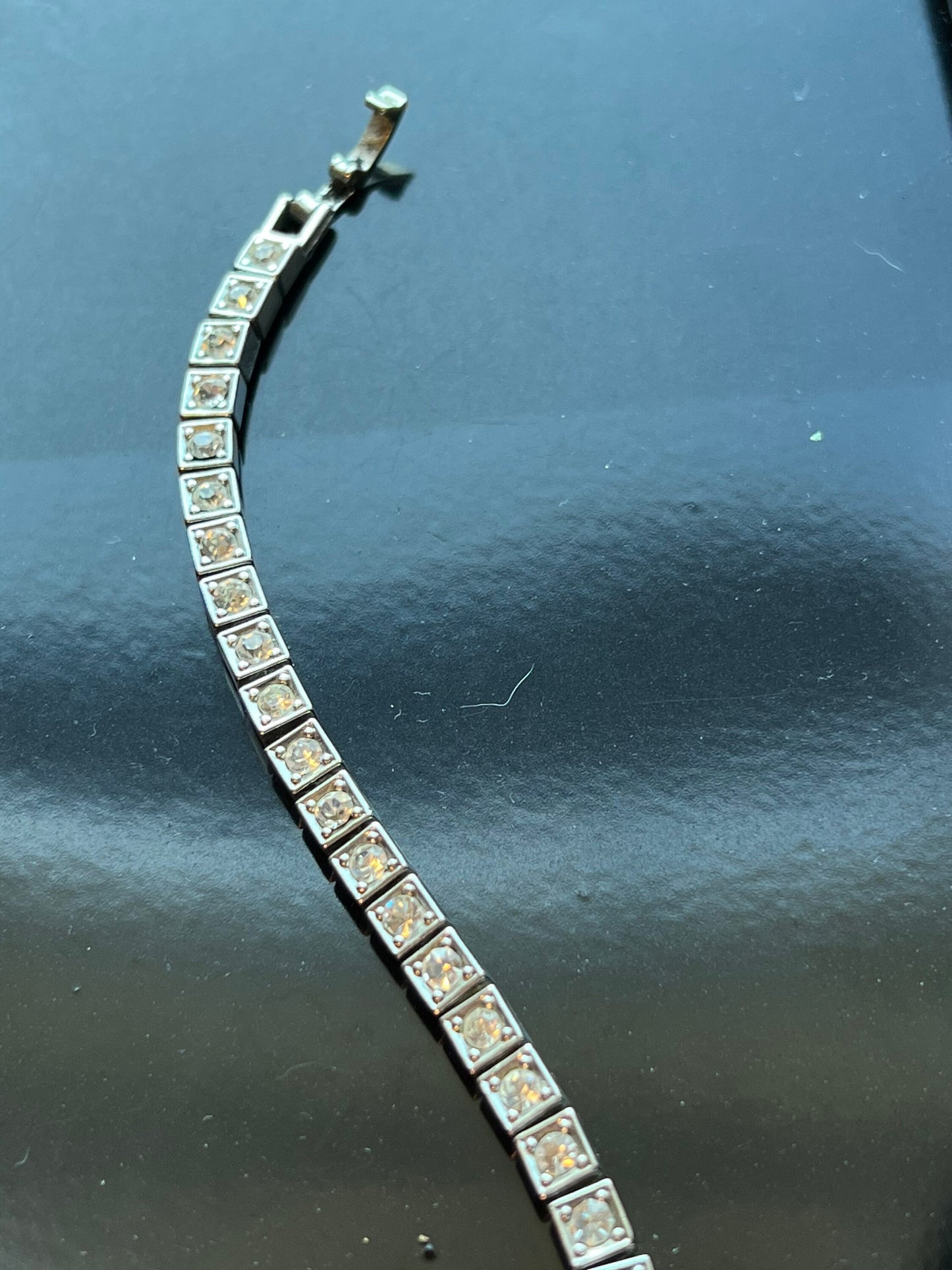 Vintage Rhinestone tennis bracelet jewelry 8” silver tone