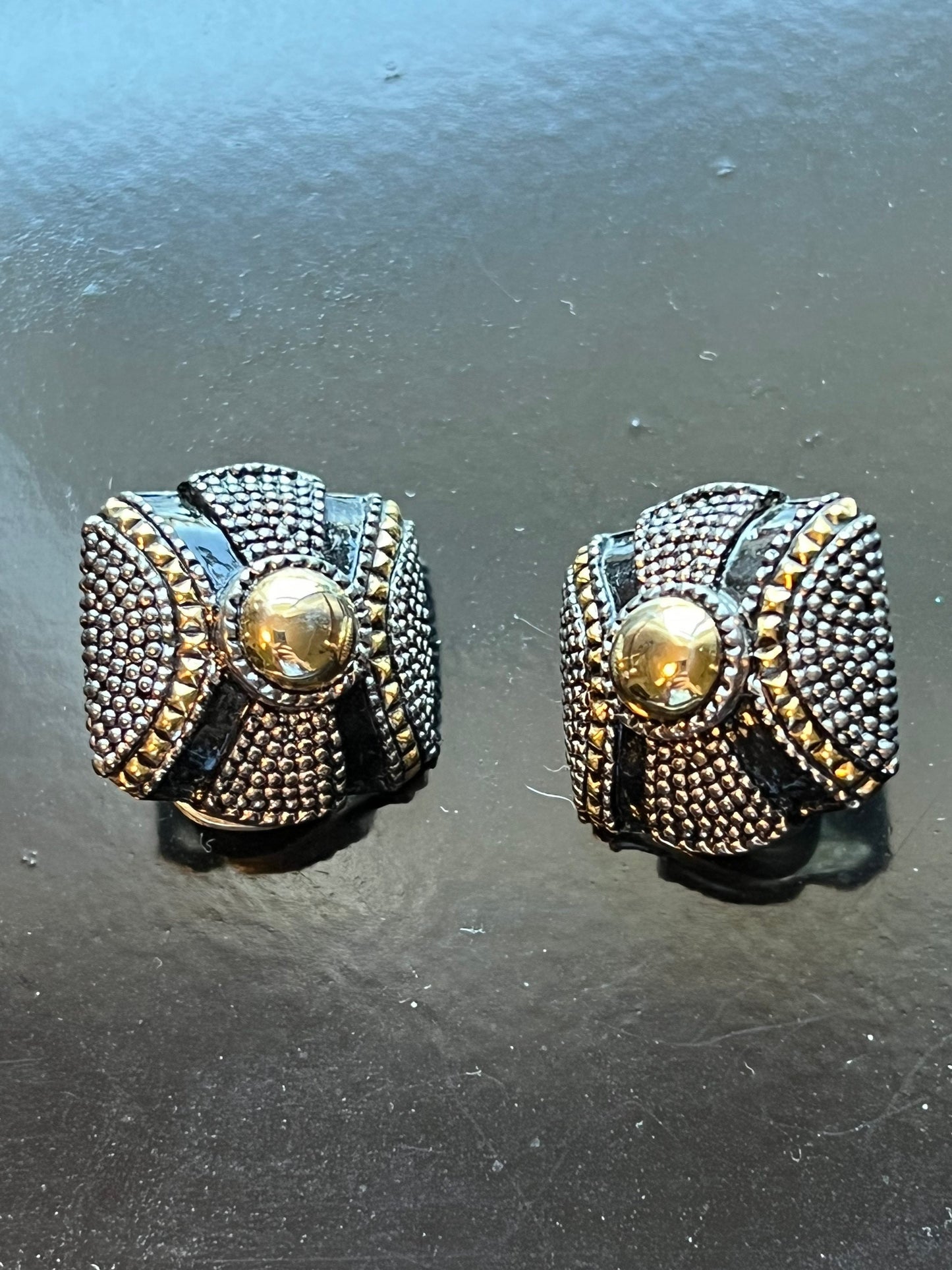 Vintage Elegant Black and Gold art clip on earrings earring jewelry
