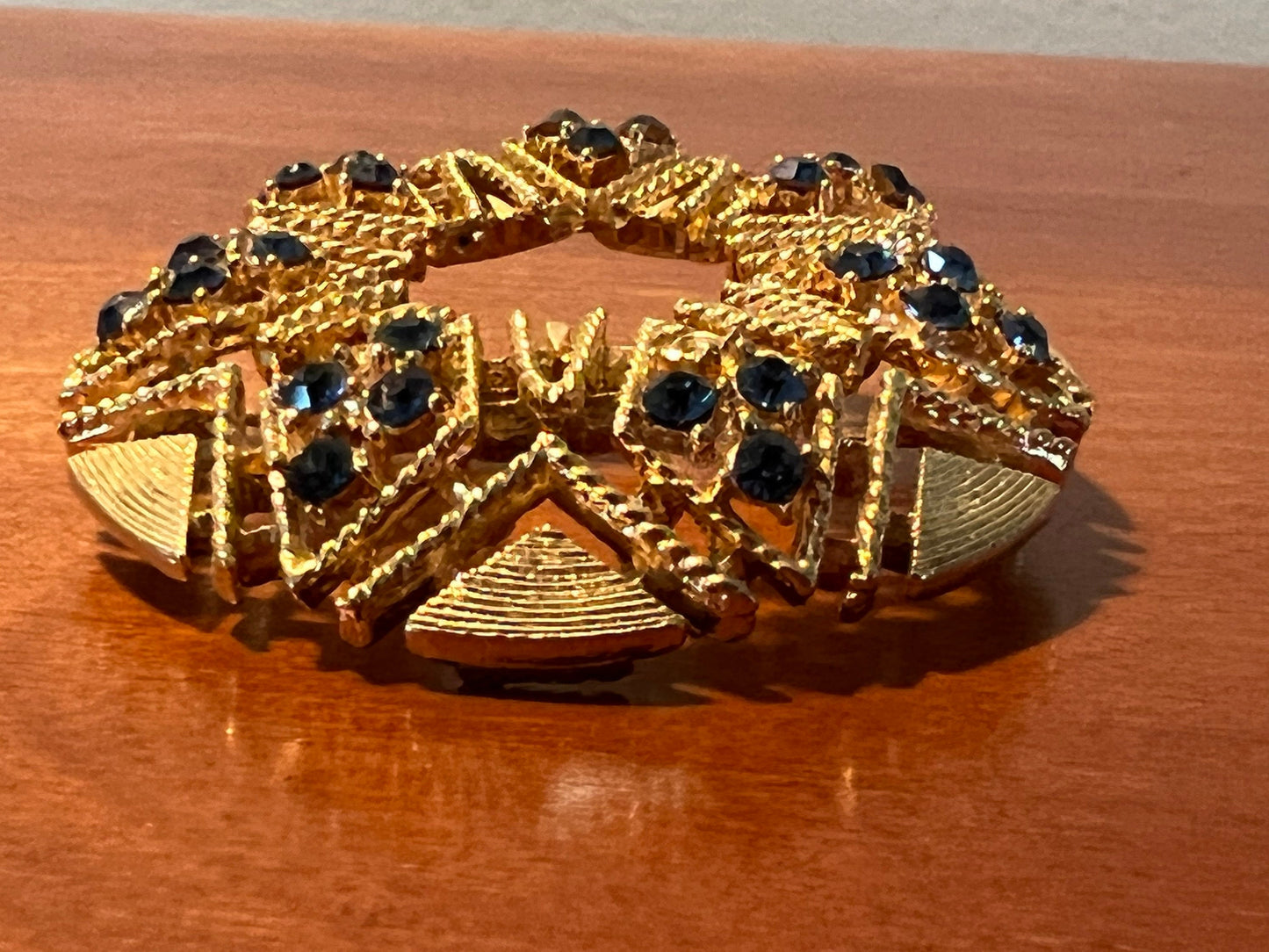 Vintage Starburst Signed Lisner pin brooch blue gemstones brooches pins jewelry Mid Century Modern estate jewels Lover Antiques and Vintage