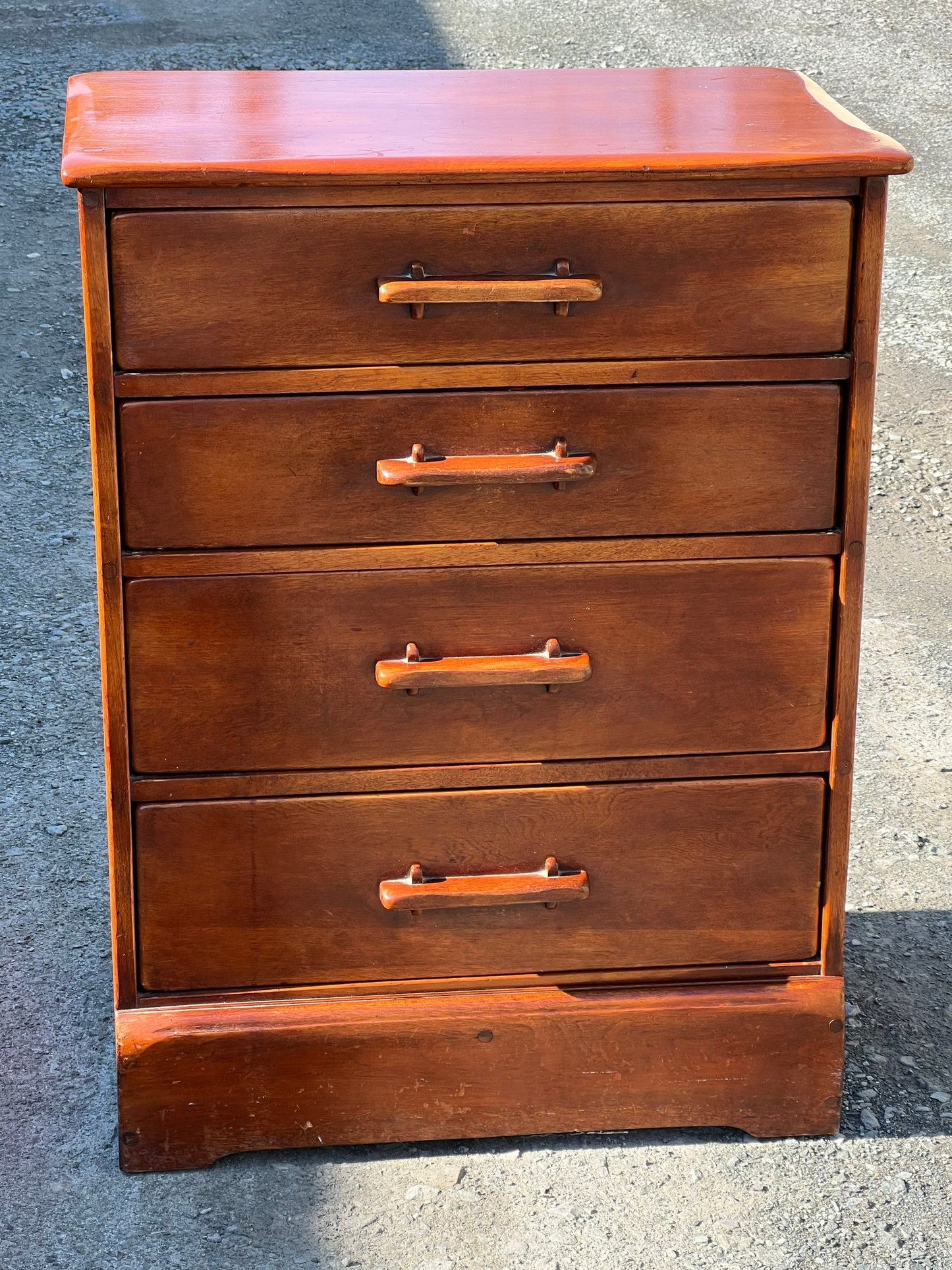 Vintage Cushman Colonial Creations 4 drawer chest No. 3-145 petite dresser