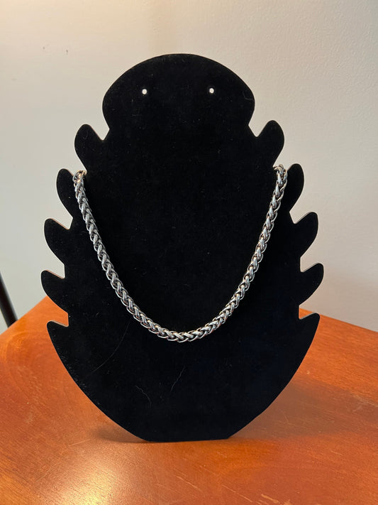 Vintage Solid Necklace 8 3/4 long jewelry in silver stainless steel