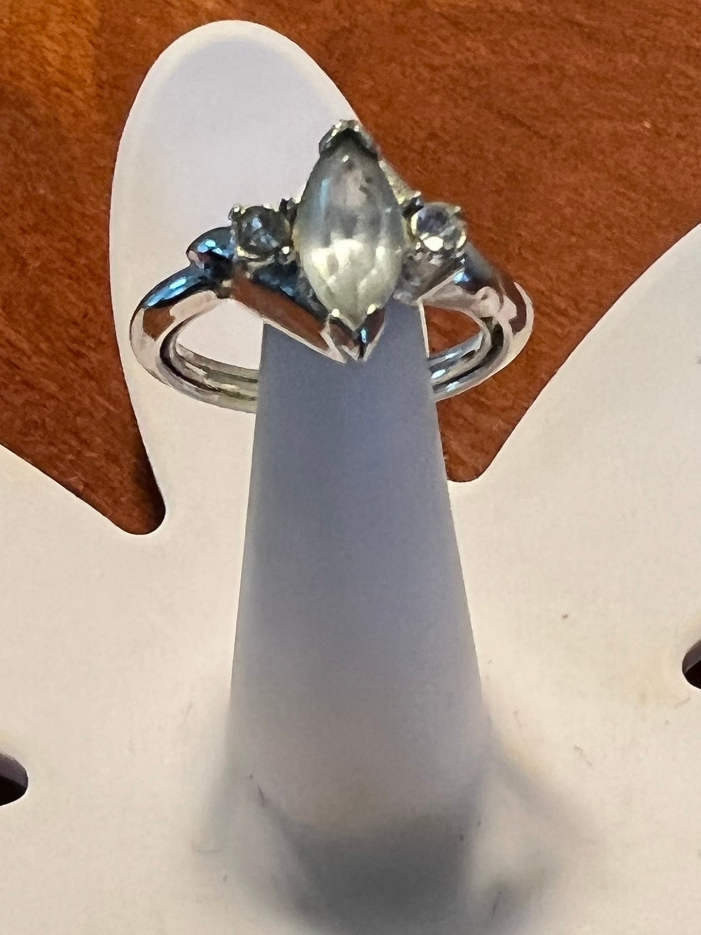 Vintage Avon Ring with blue gemstone in Diamond shape setting adjustable