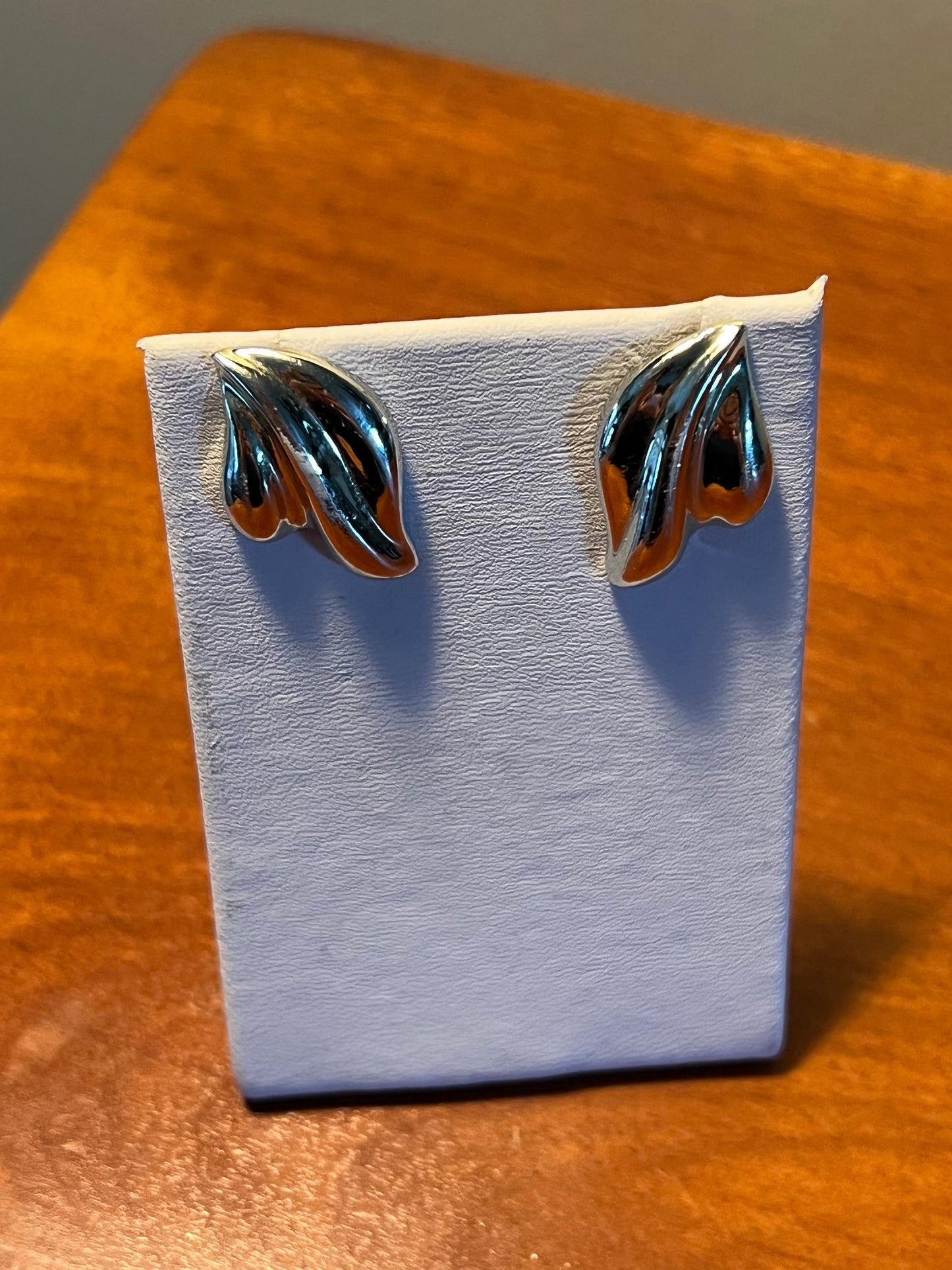 Vintage cool swirl sterling silver stud earrings with post backs for pierced ears Lover Antiques and Vintage