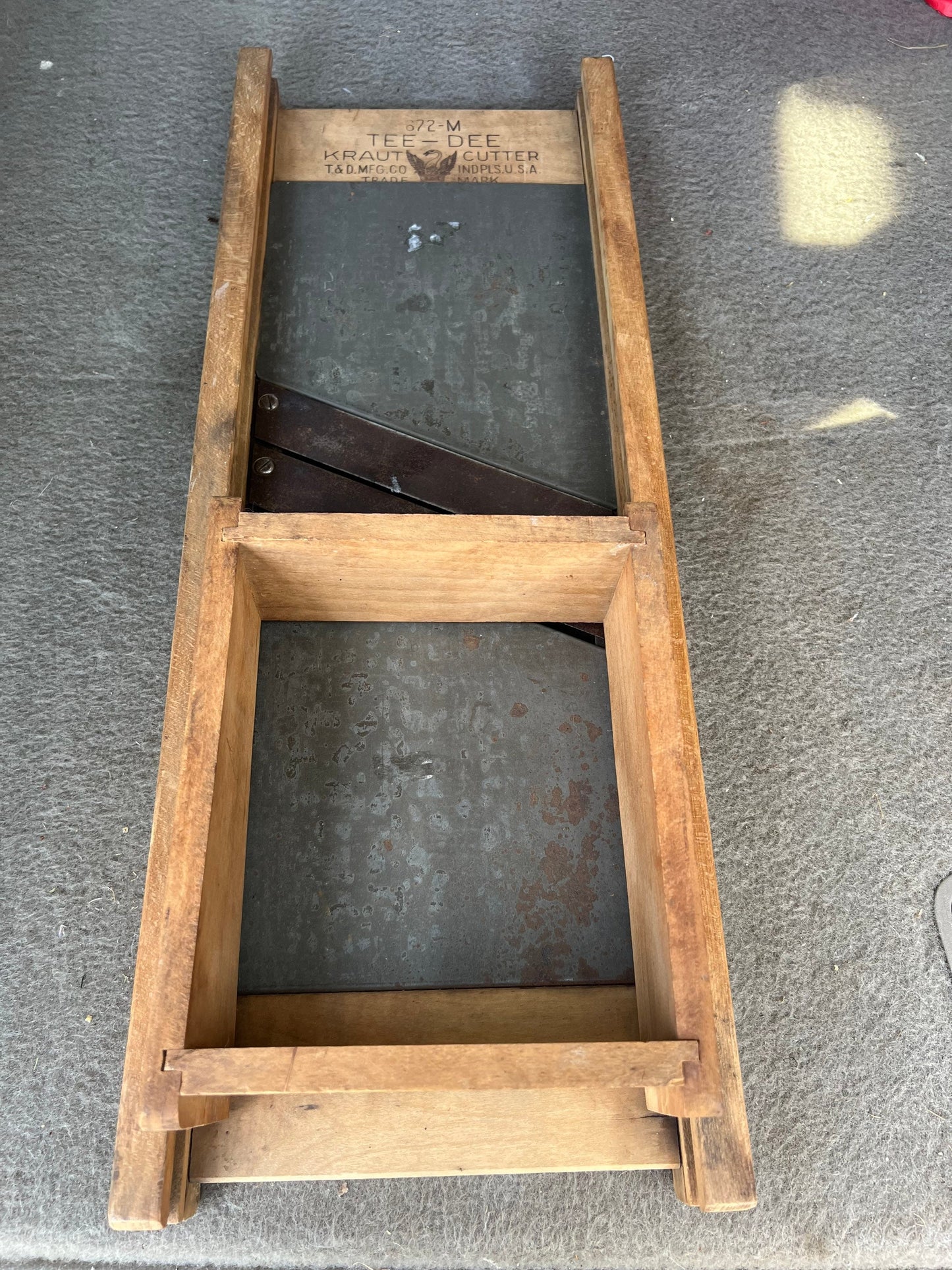 Tee-Dee wooden kraut cutter is marked 672-W T&D MFG Co. INDPLS, USA Vintage Wood Cut