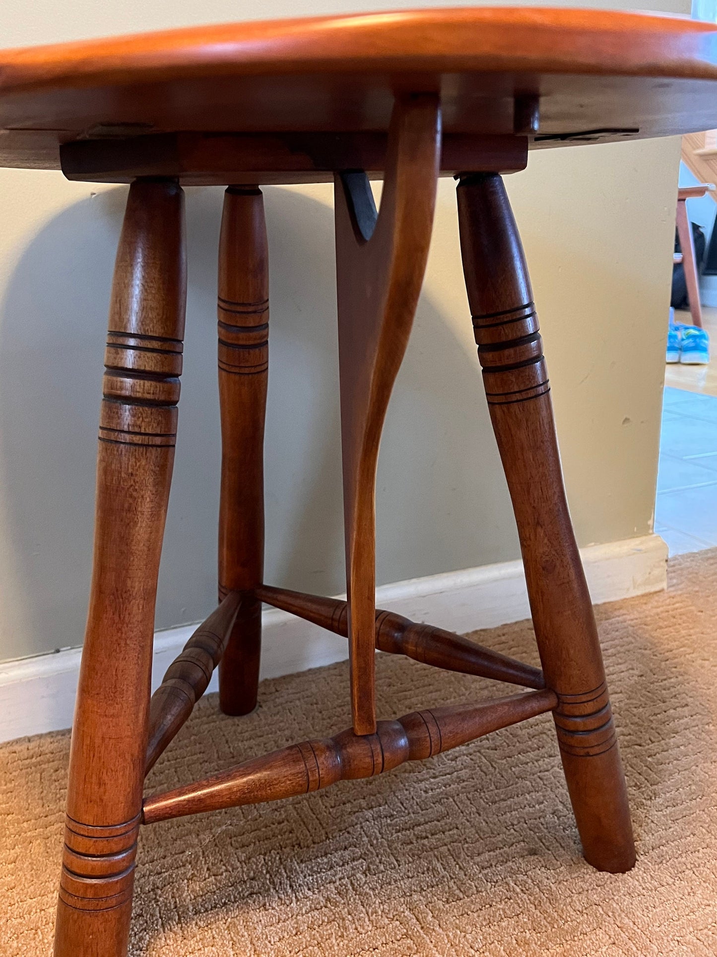Cushman Colonial Creations Tripod Drop Leaf End Table No. 3-21, Lover Antiques and Vintage