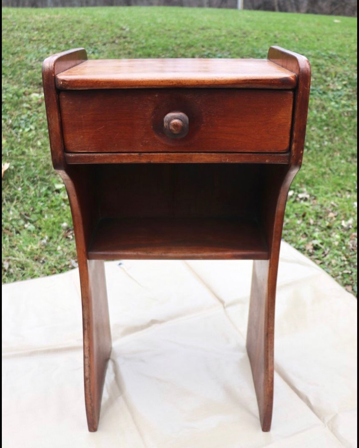 Cushman Colonial Creations Duxbury Night Table No. 5-162 only made 1935-36 night stand