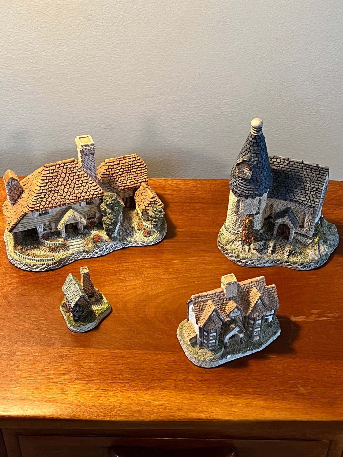 Vintage David Winter handmade hand painted by John Hine, LTD Great Britain set of 4 Shirehall Kent Cottage The Chapel Barley Malt Kiln