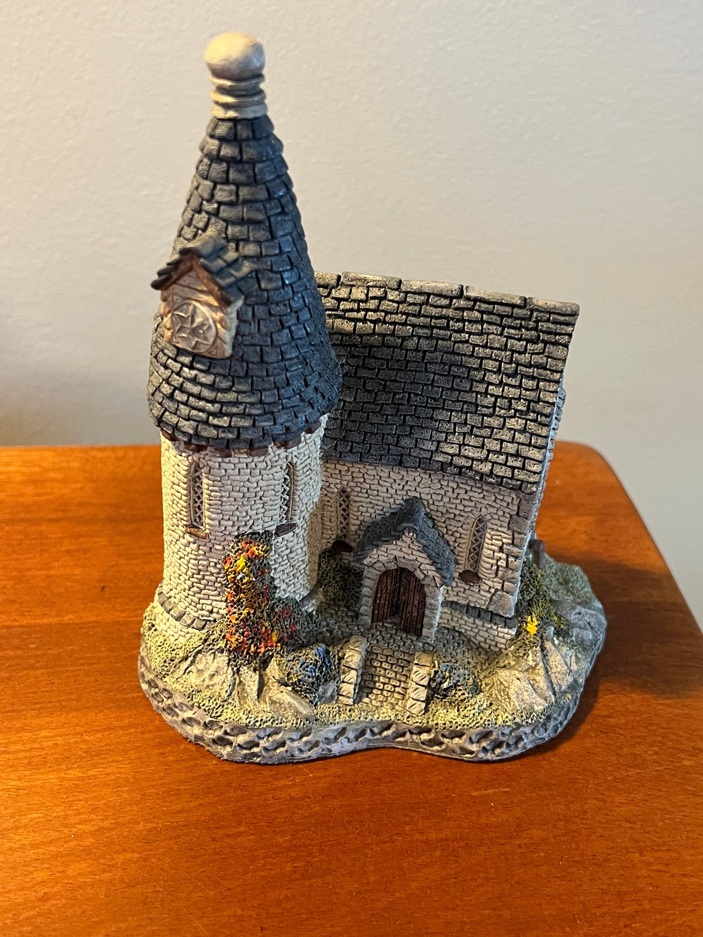 Vintage David Winter handmade hand painted by John Hine, LTD Great Britain set of 4 Shirehall Kent Cottage The Chapel Barley Malt Kiln