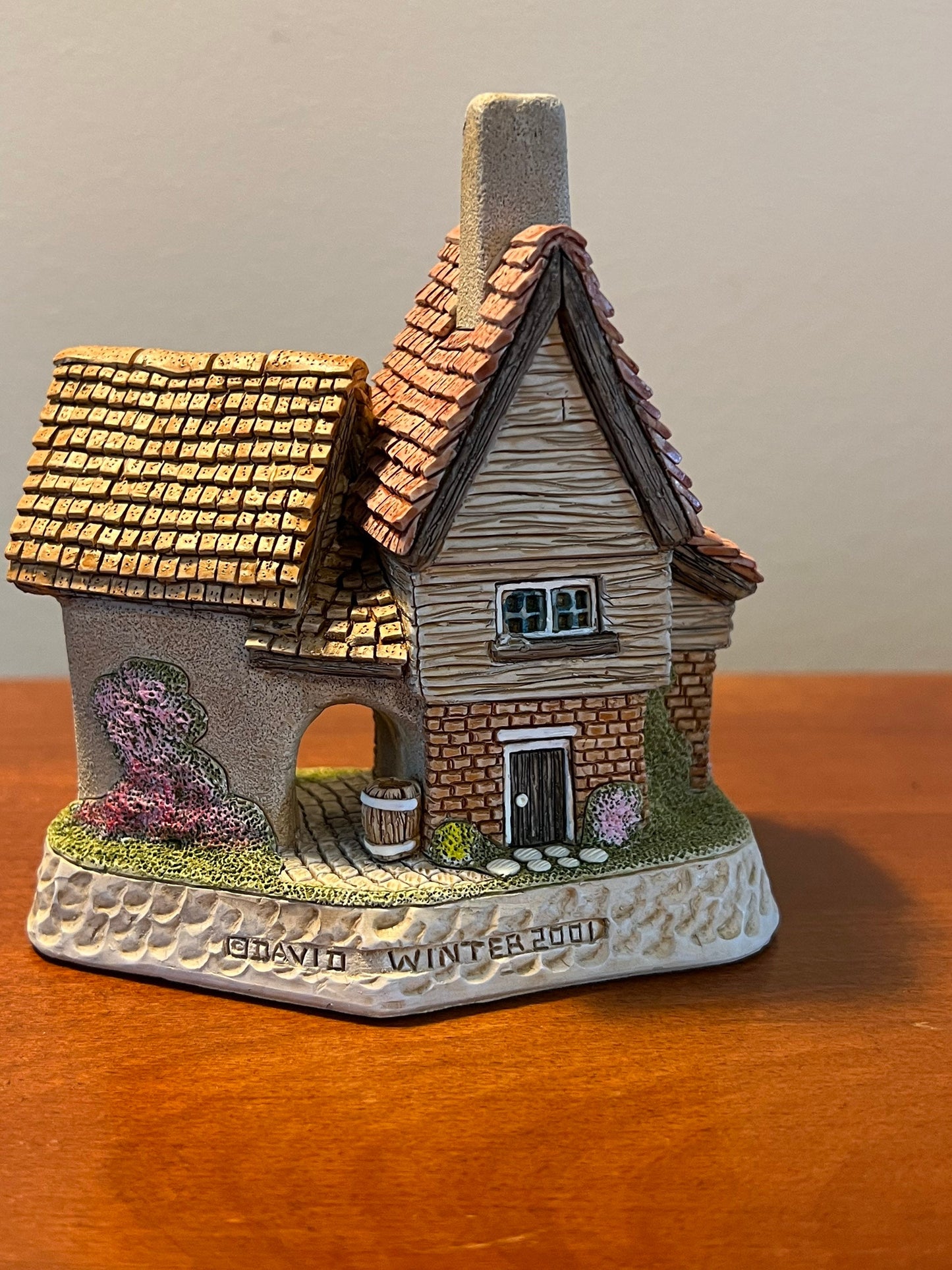Vintage Firkin Cottage by David Winter Cottages handmade hand painted by John Hine, LTD Great Britain 2001