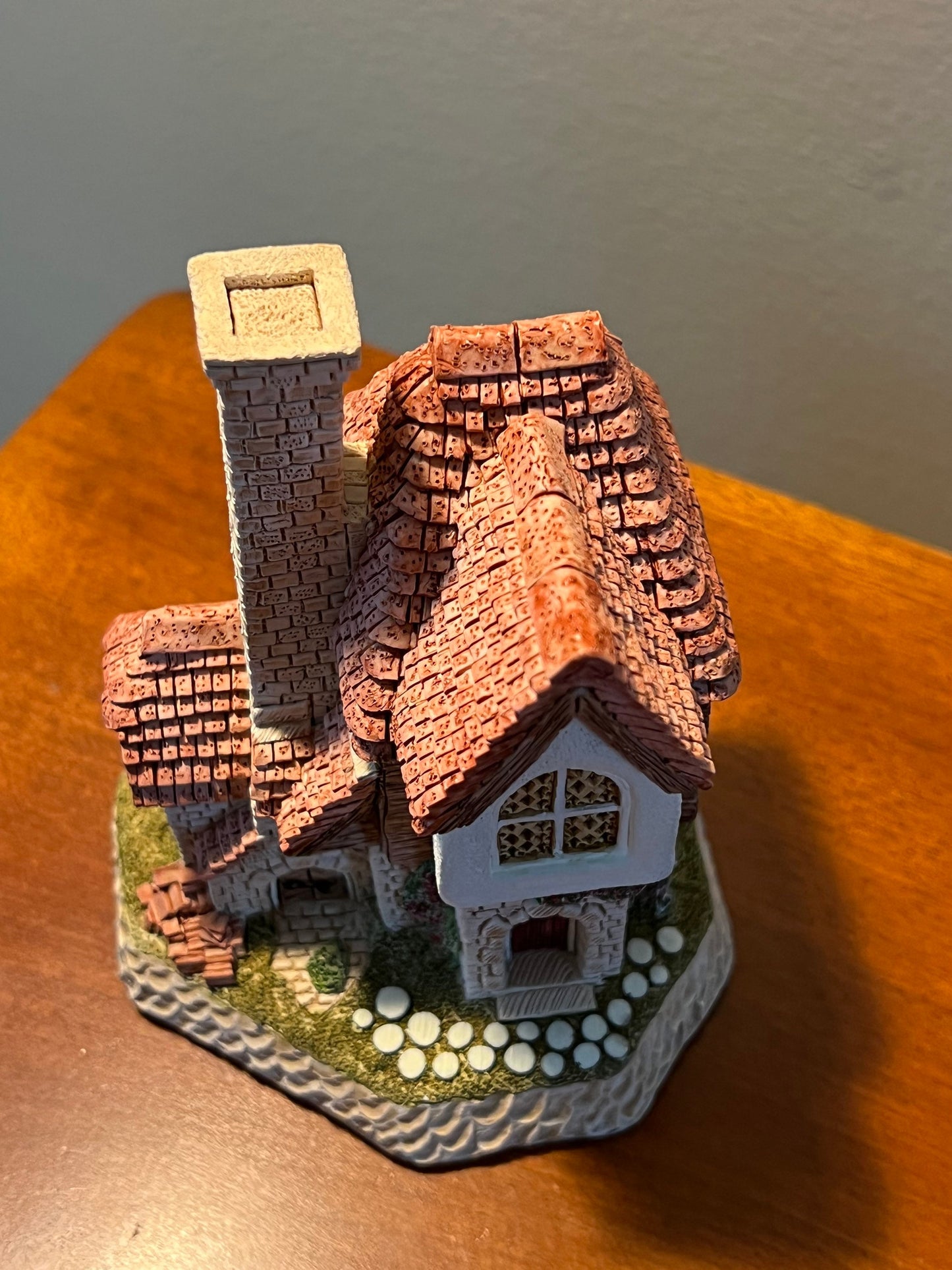 Tile Maker’s Cottage by David Winter Cottages handmade England hand painted by John Hine, LTD Great Britain 1999 Lover Antiques and Vintage
