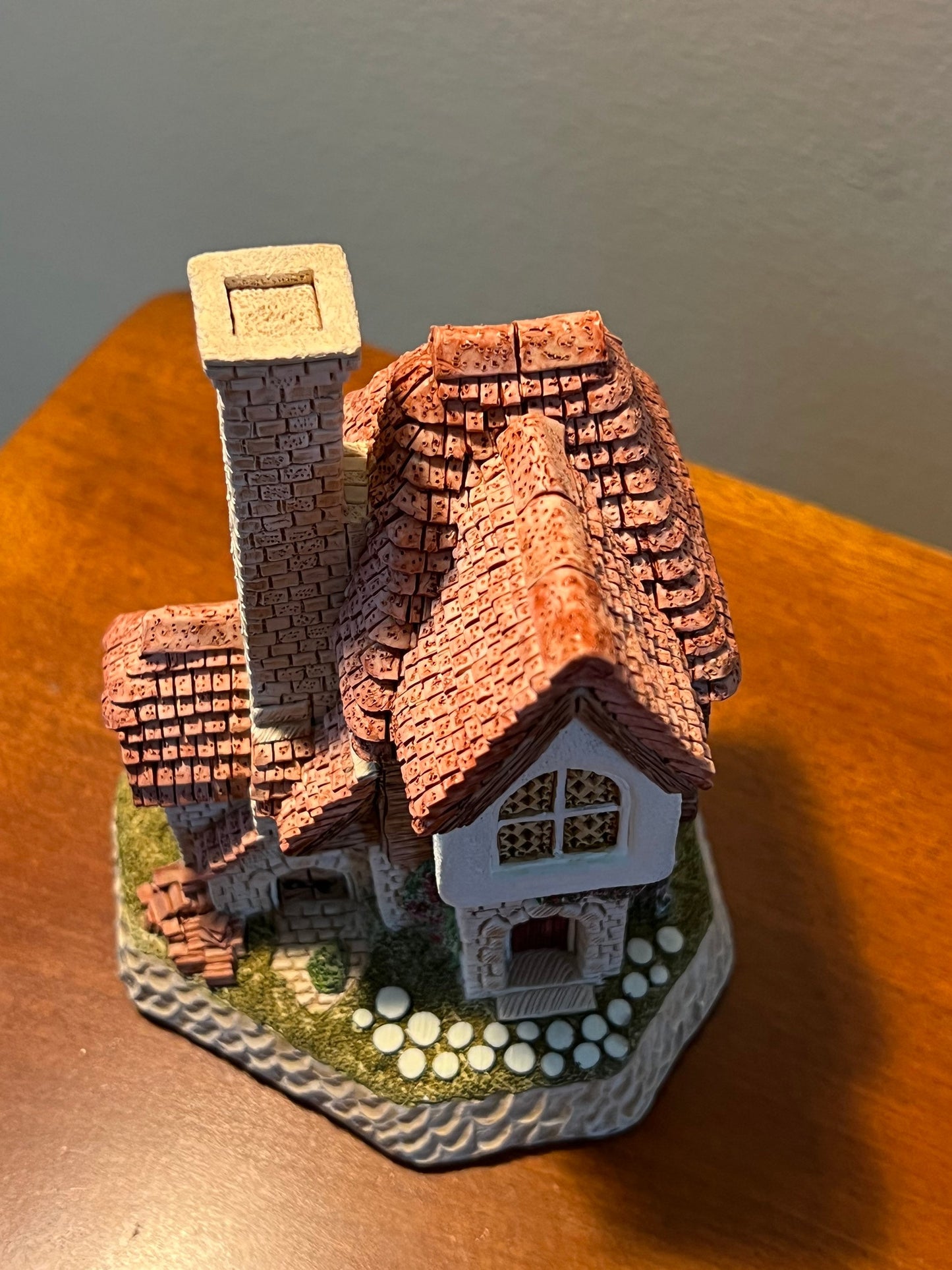 Tile Maker’s Cottage by David Winter Cottages handmade England hand painted by John Hine, LTD Great Britain 1999 Lover Antiques and Vintage