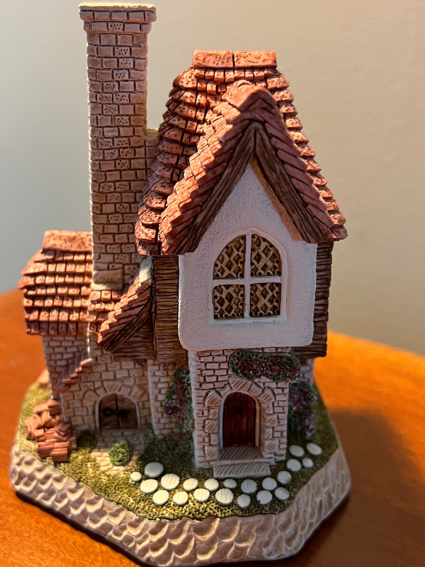 Tile Maker’s Cottage by David Winter Cottages handmade England hand painted by John Hine, LTD Great Britain 1999 Lover Antiques and Vintage