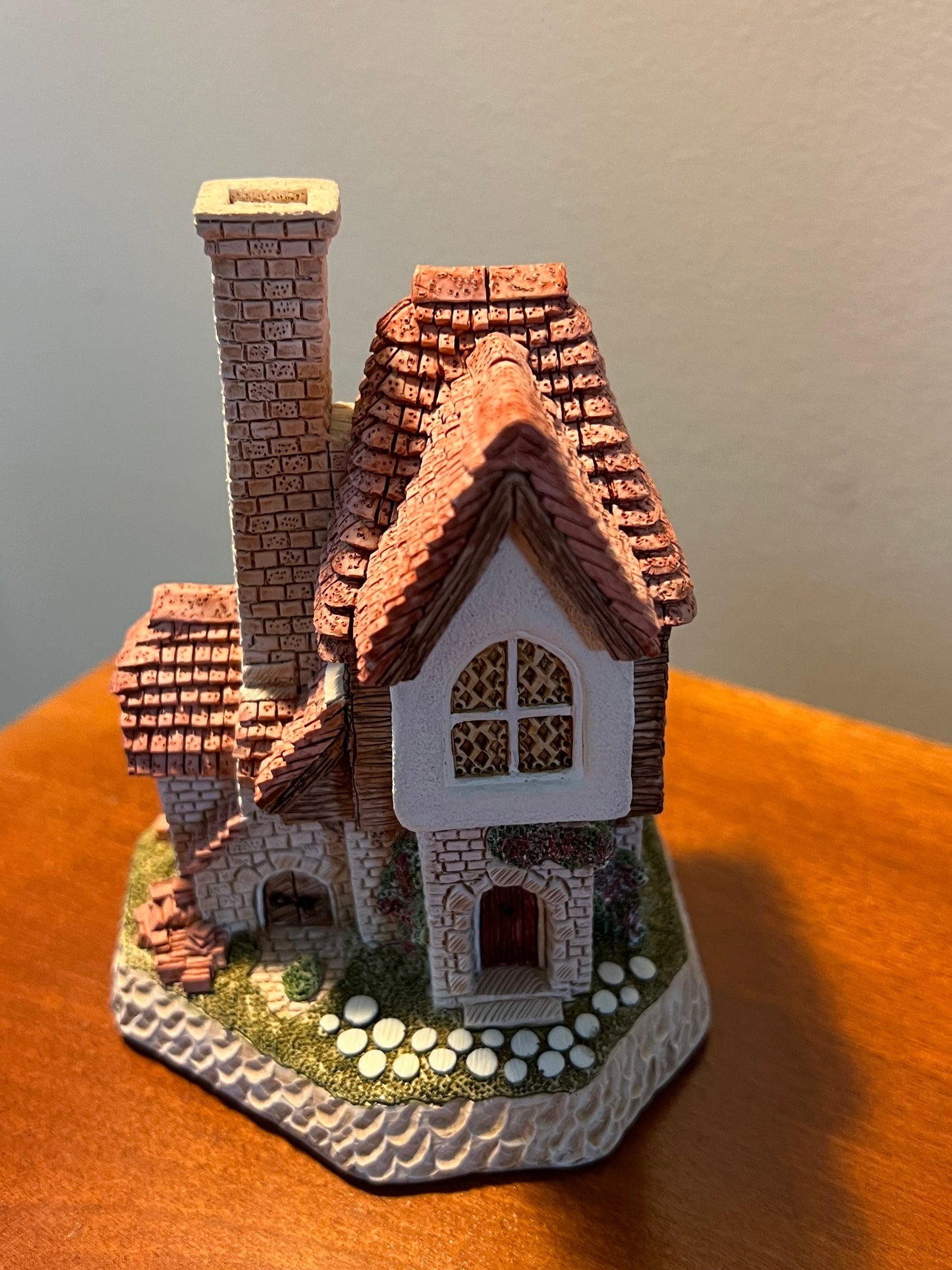 Tile Maker’s Cottage by David Winter Cottages handmade England hand painted by John Hine, LTD Great Britain 1999 Lover Antiques and Vintage