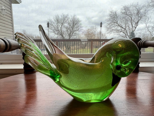 Vintage Murano Green & Gold Bird Sculpture Figurine Art Glass Lover Antiques and Vintage